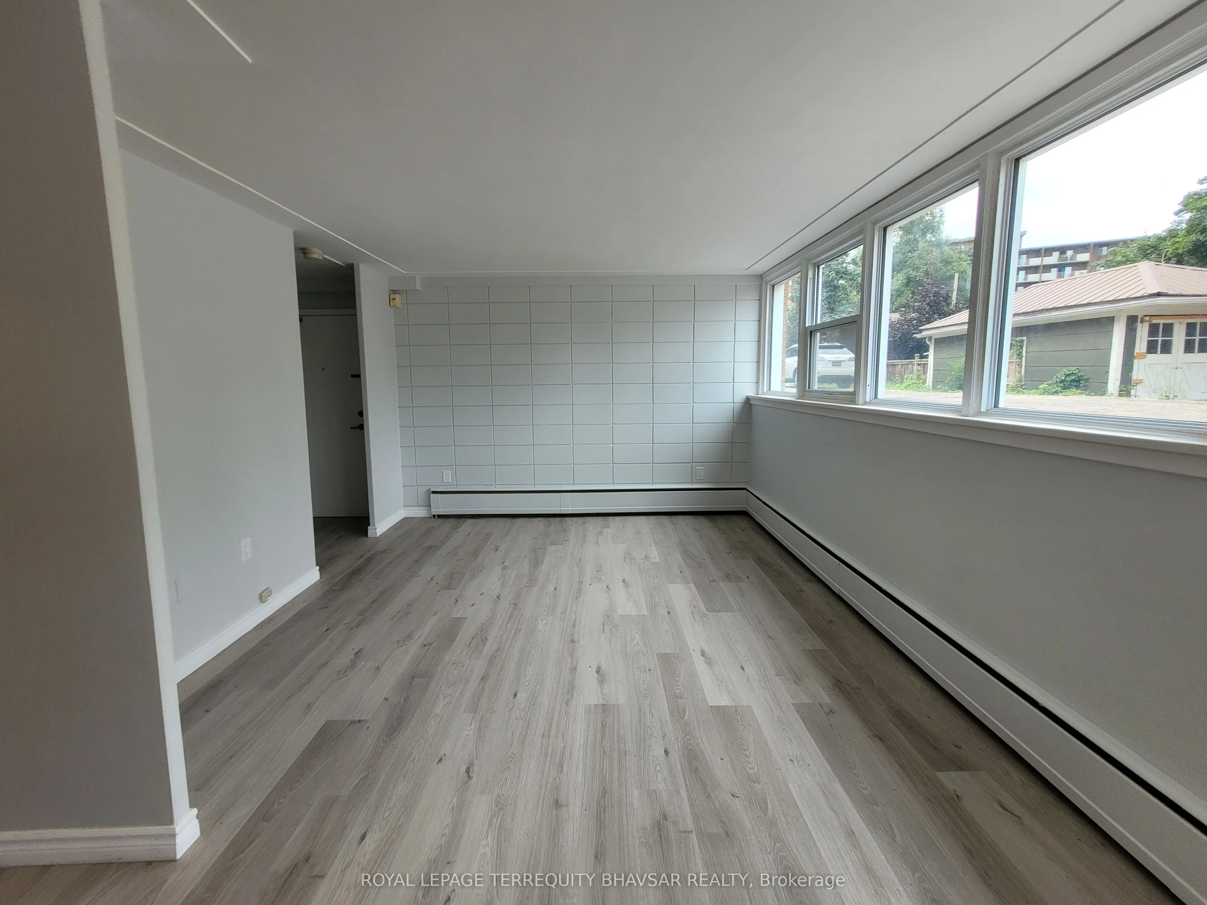 521 Park Street, #1