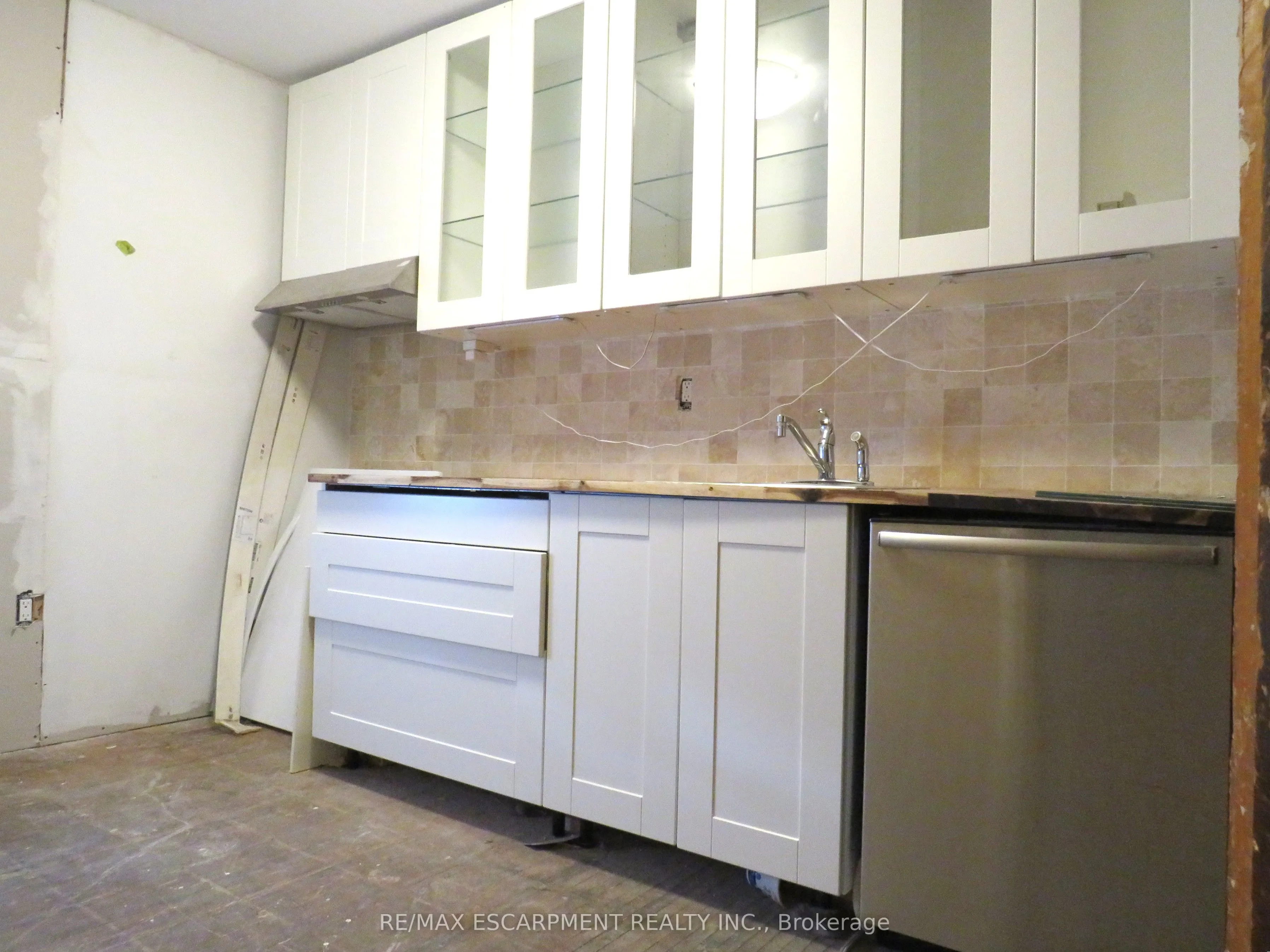 120 Sanford Avenue S