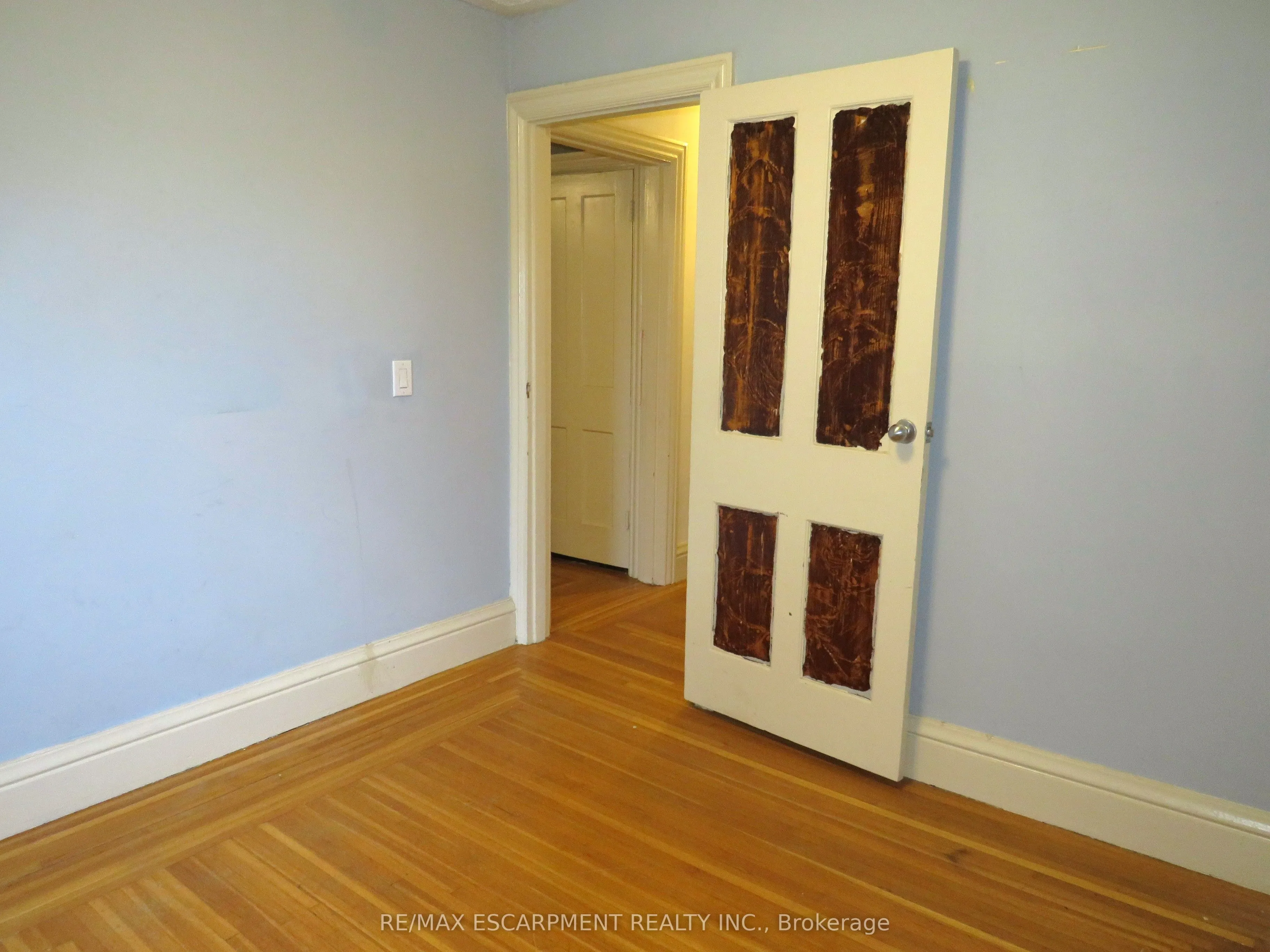 120 Sanford Avenue S