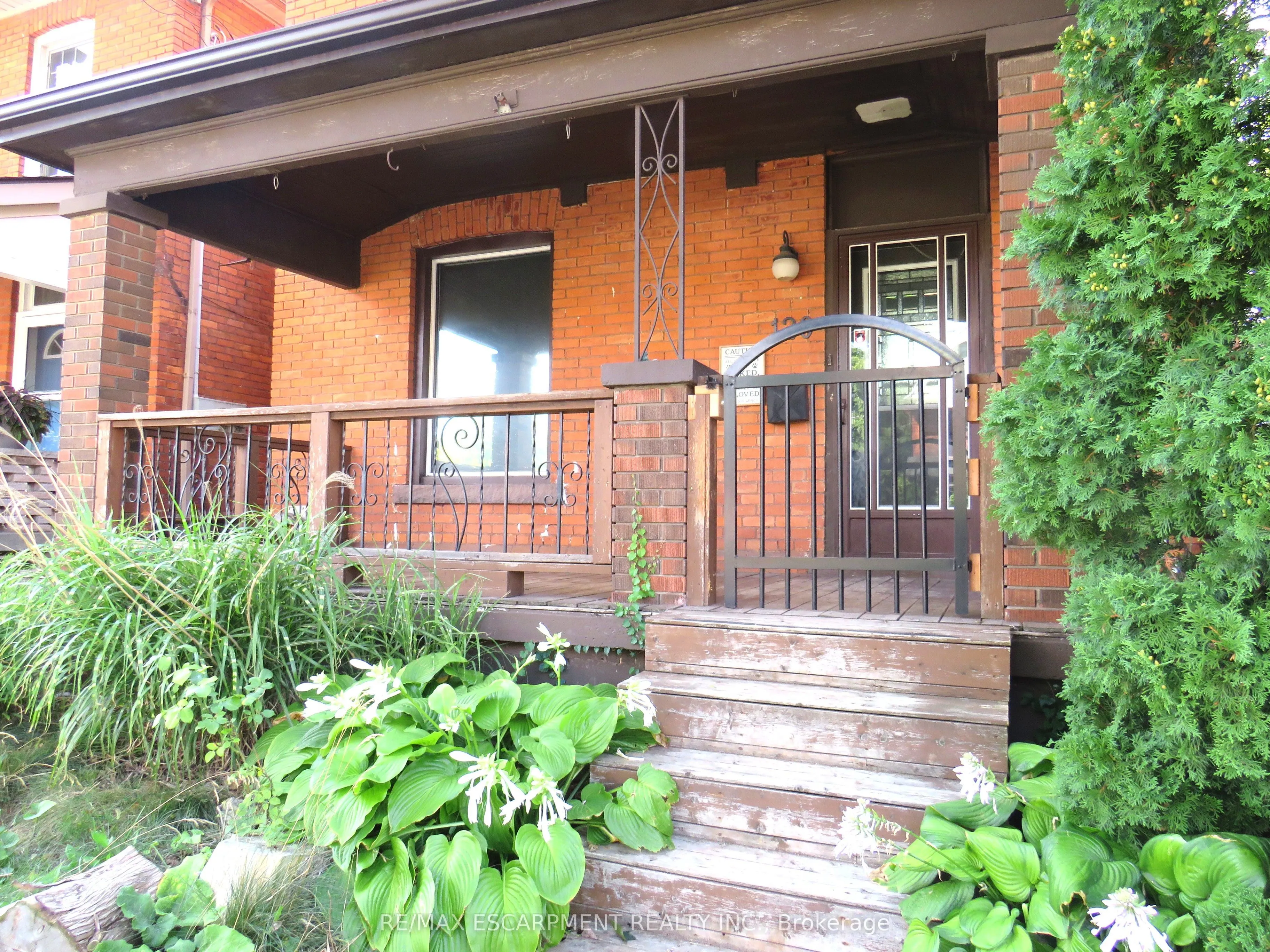 120 Sanford Avenue S
