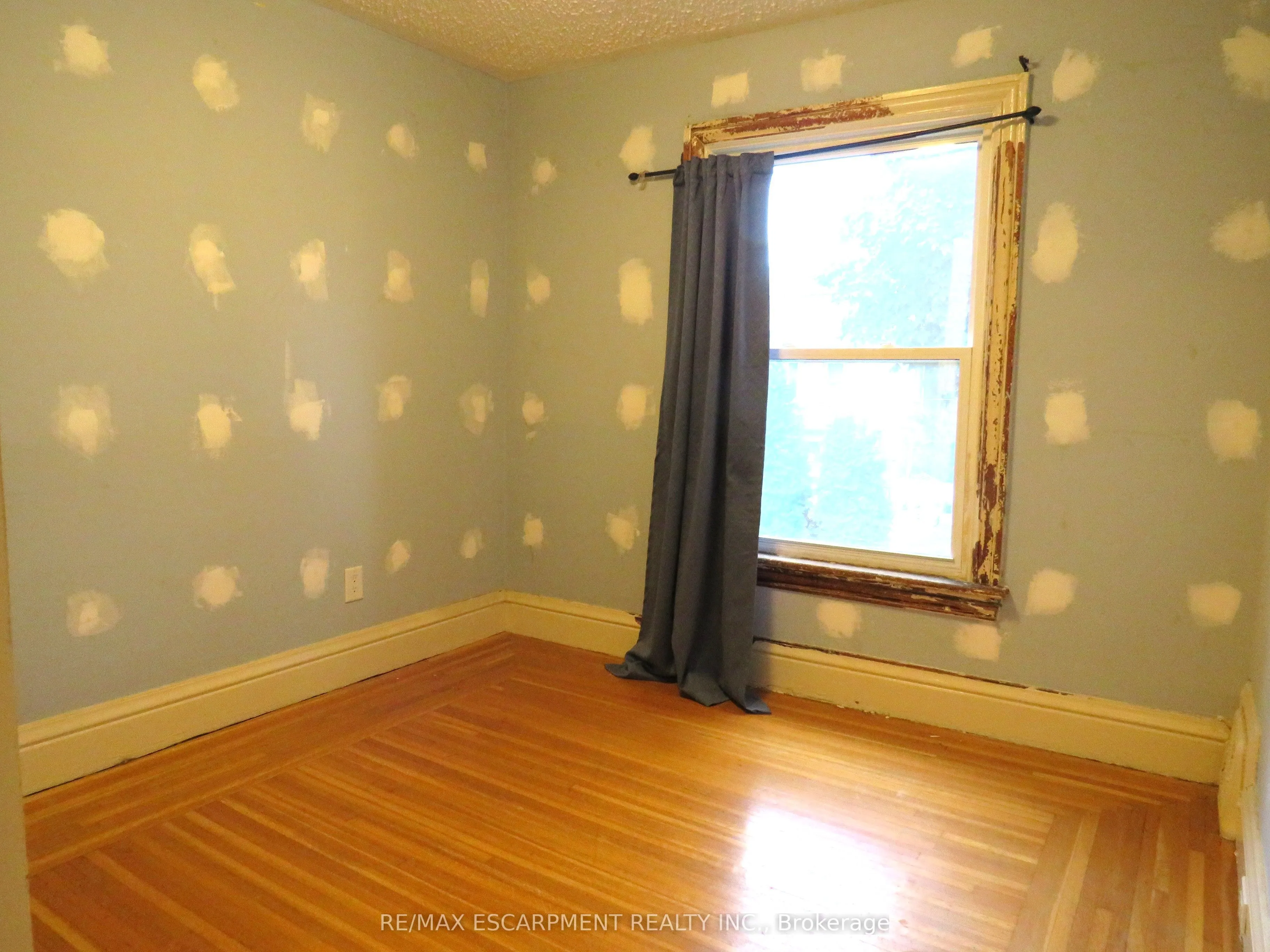 120 Sanford Avenue S