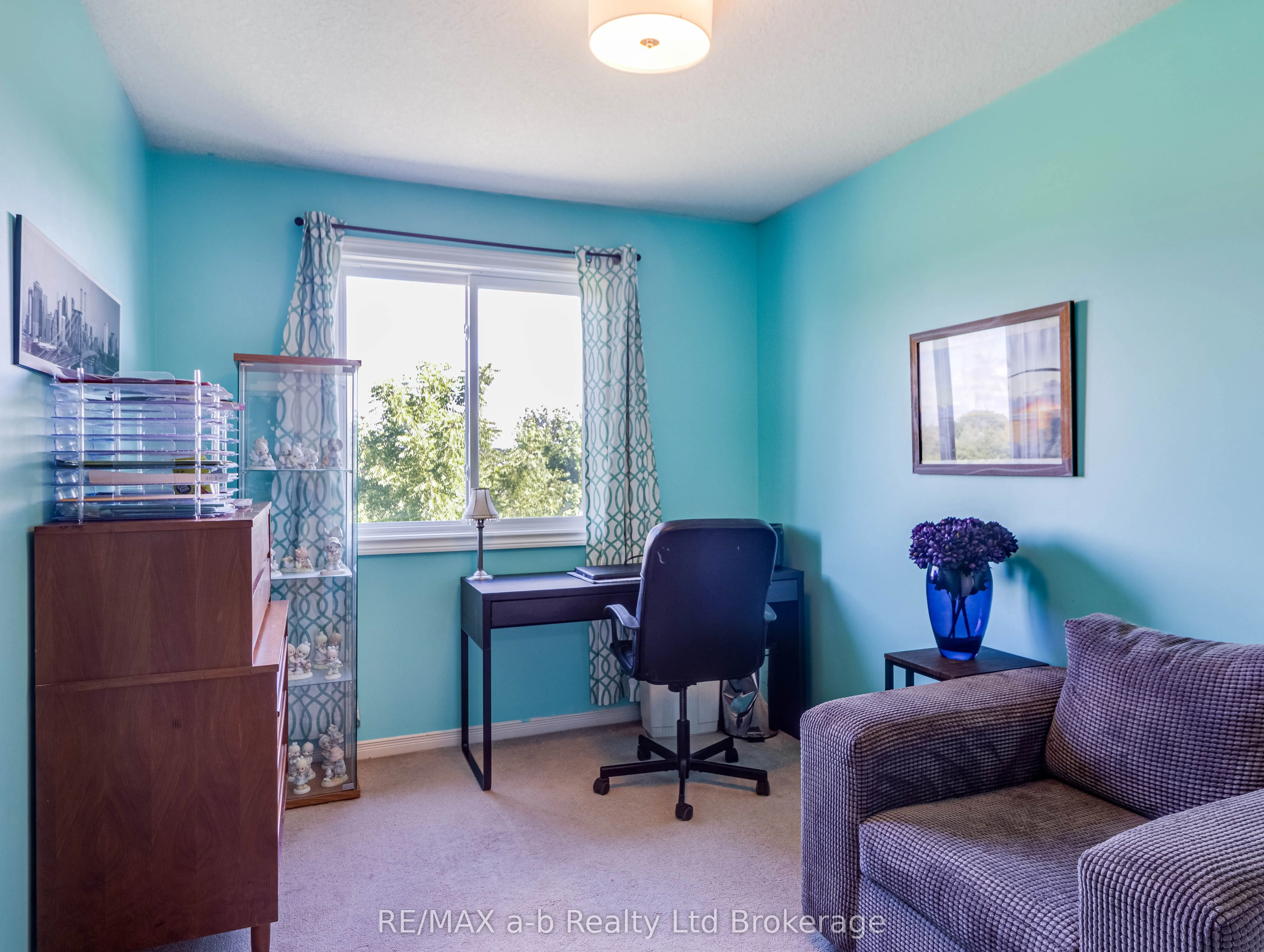 112 Athlone Crescent