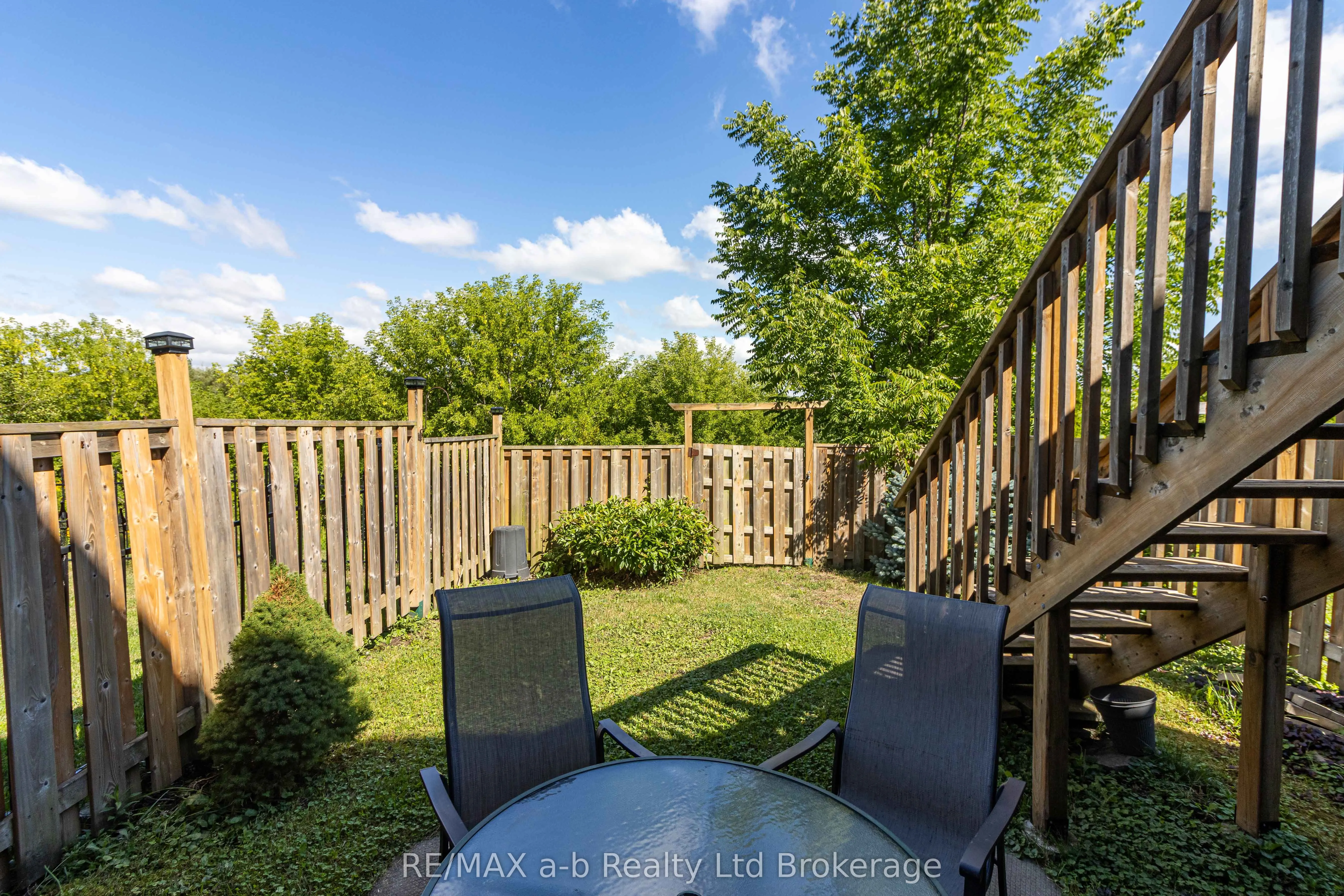 112 Athlone Crescent