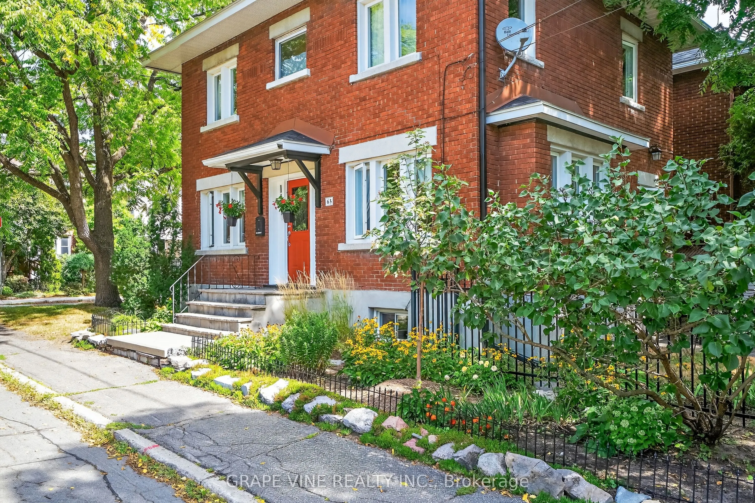 65 Bristol Avenue