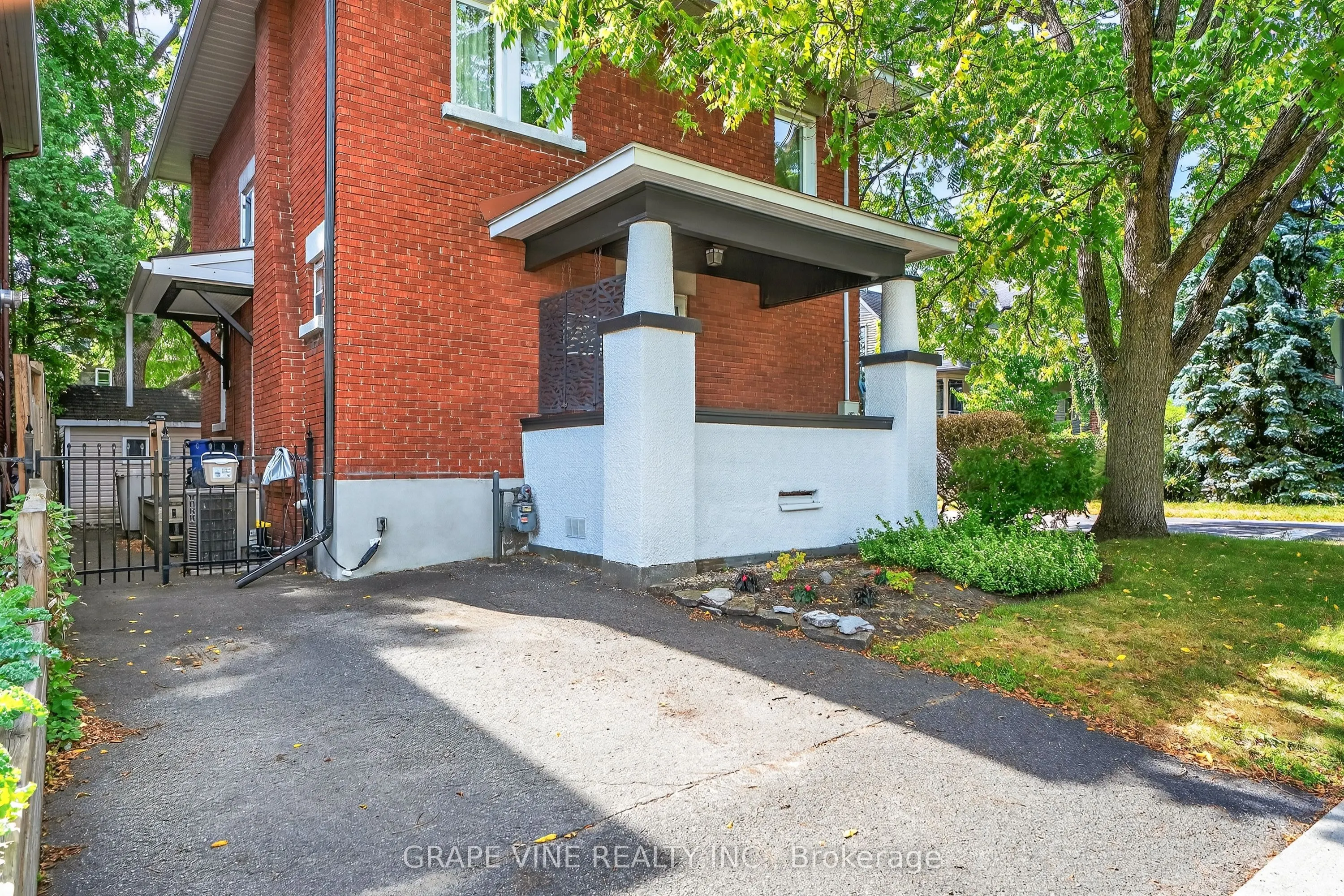 65 Bristol Avenue