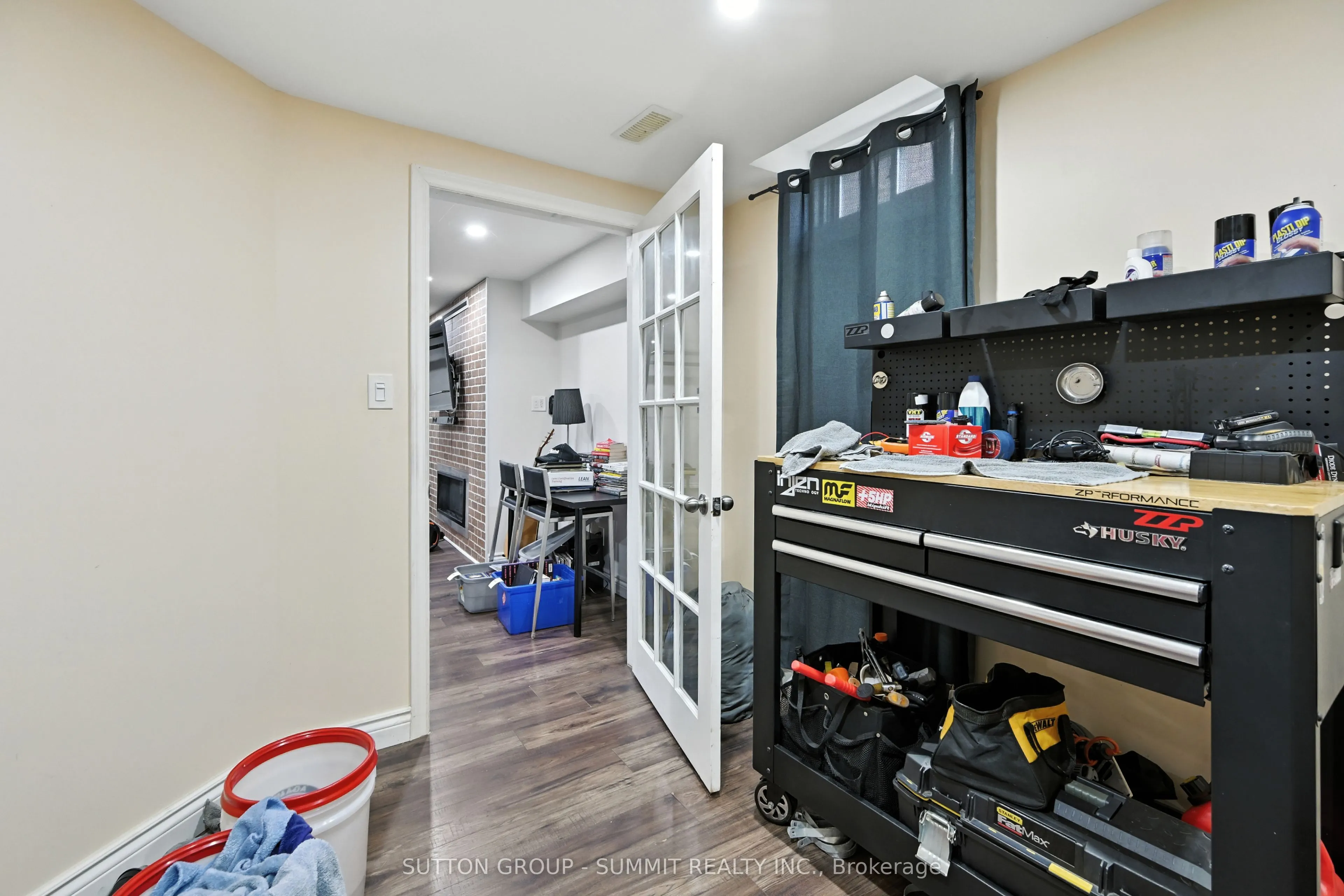 515 North Service Road, #49