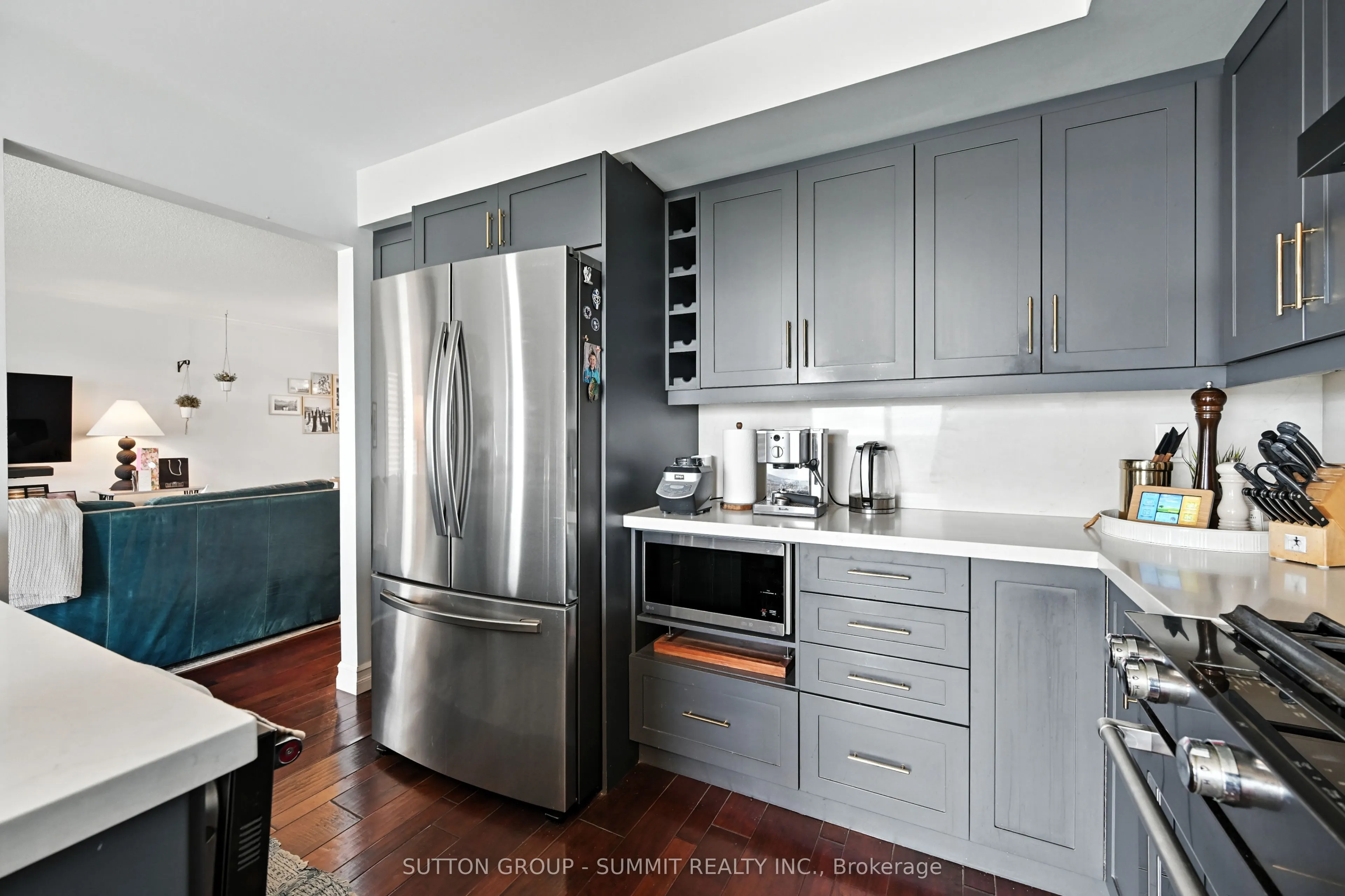 515 North Service Road, #49