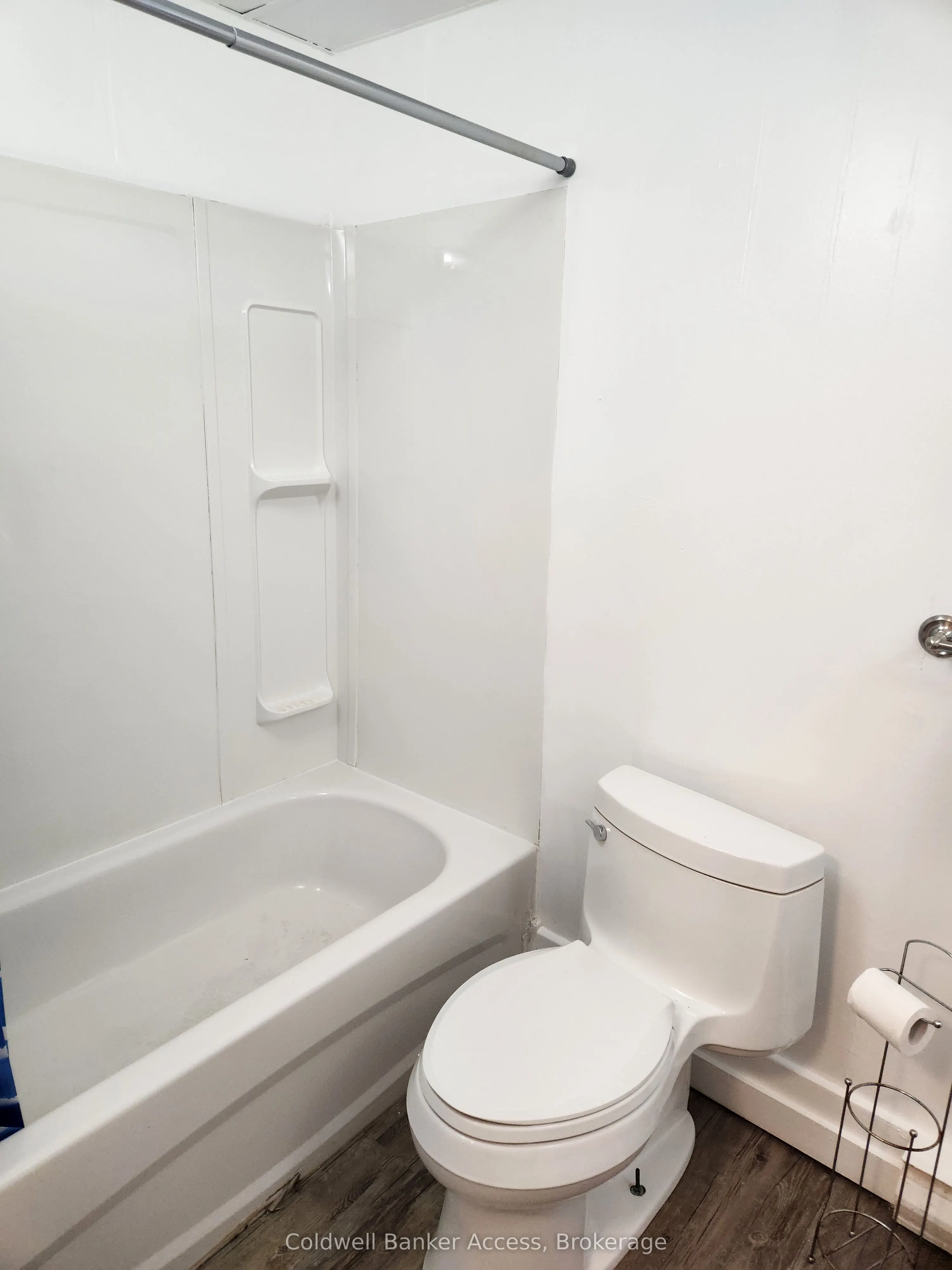 14 Joseph Street, #Main and Upper