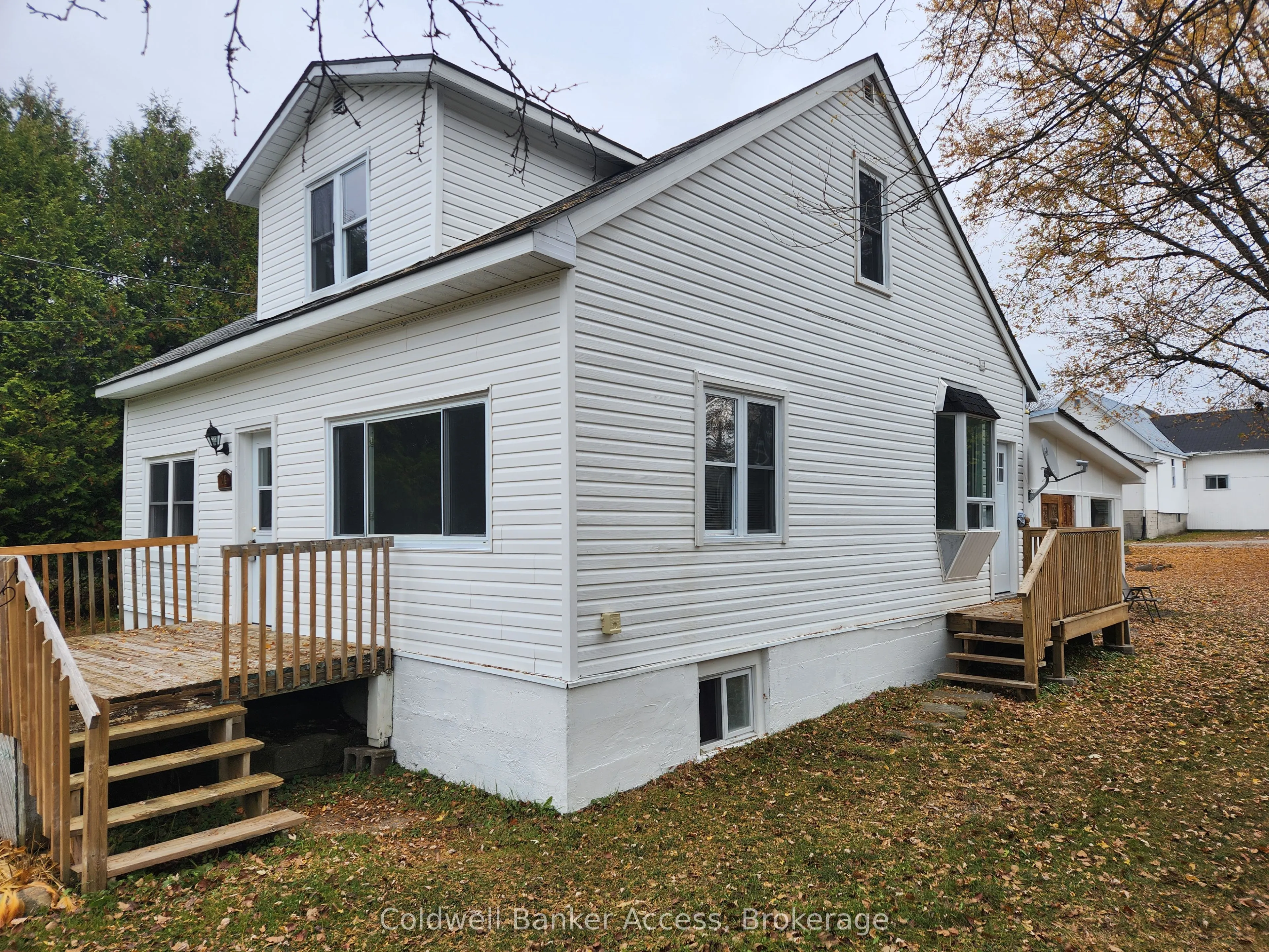 14 Joseph Street, #Main and Upper