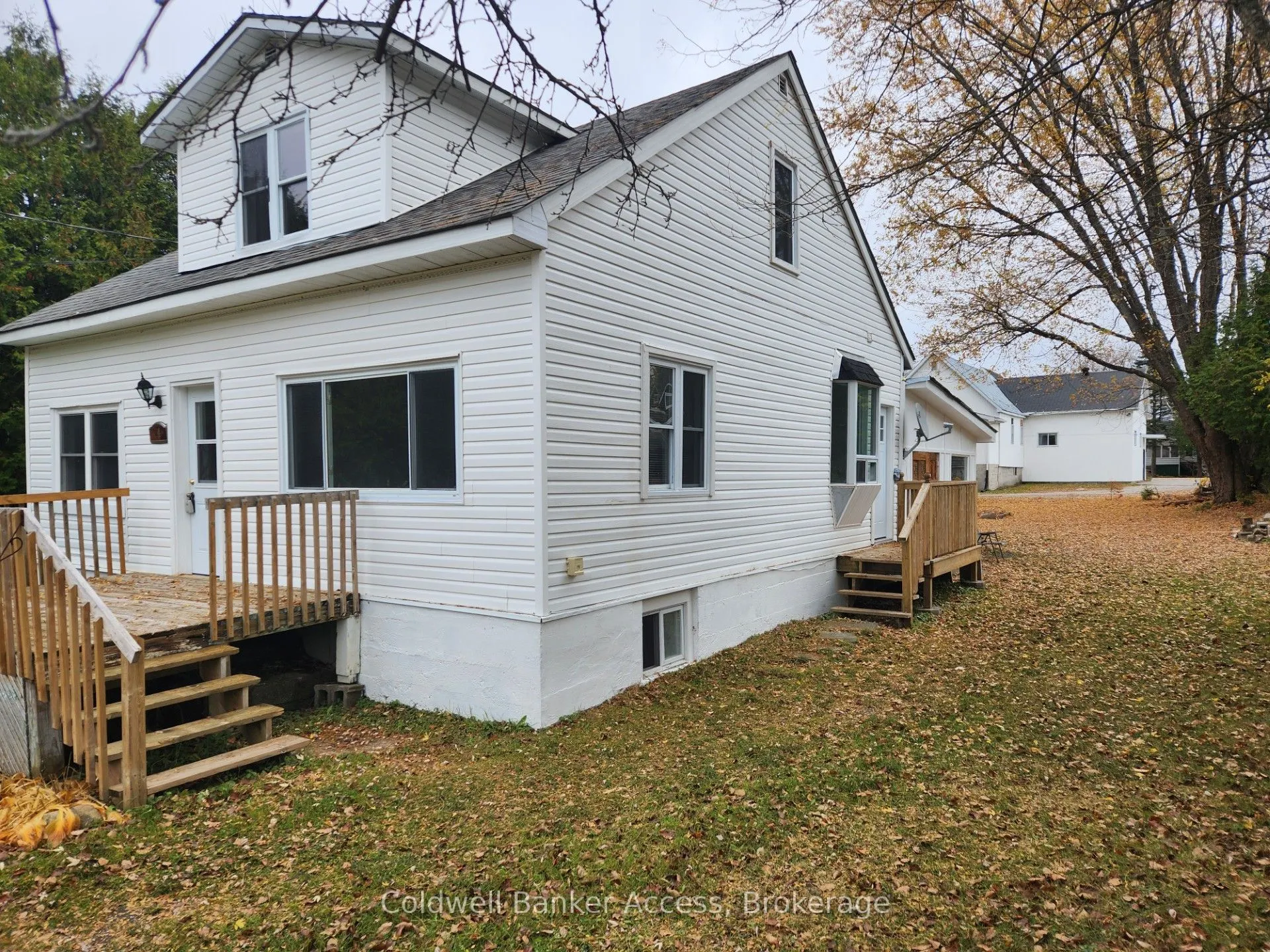 14 Joseph Street, #Main and Upper