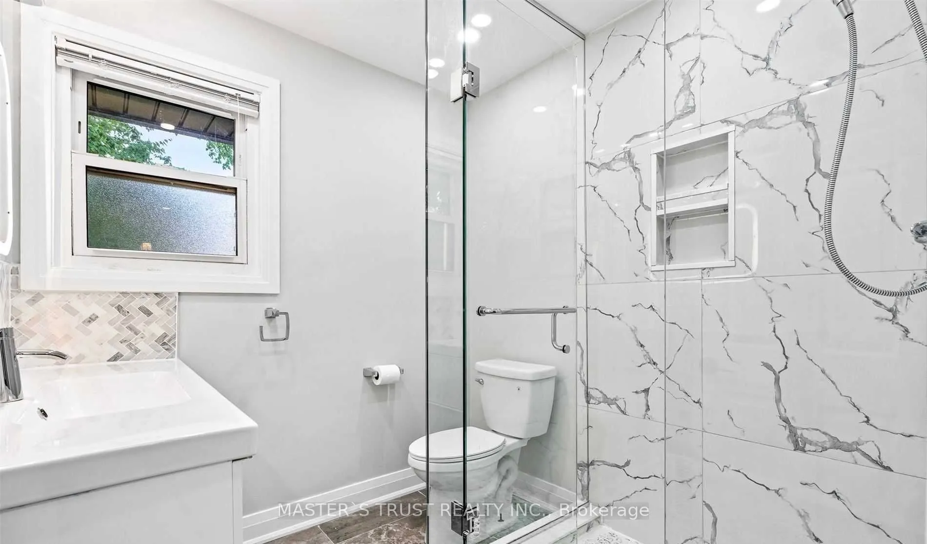 25 Spring garden Boulevard