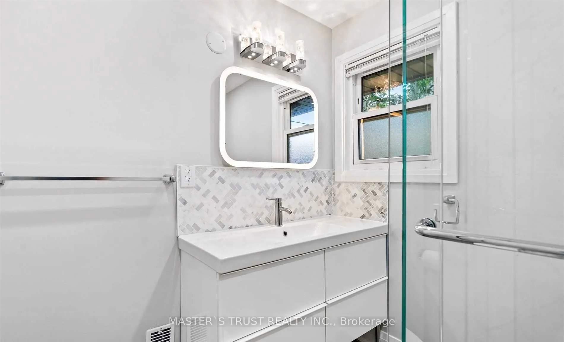 25 Spring garden Boulevard