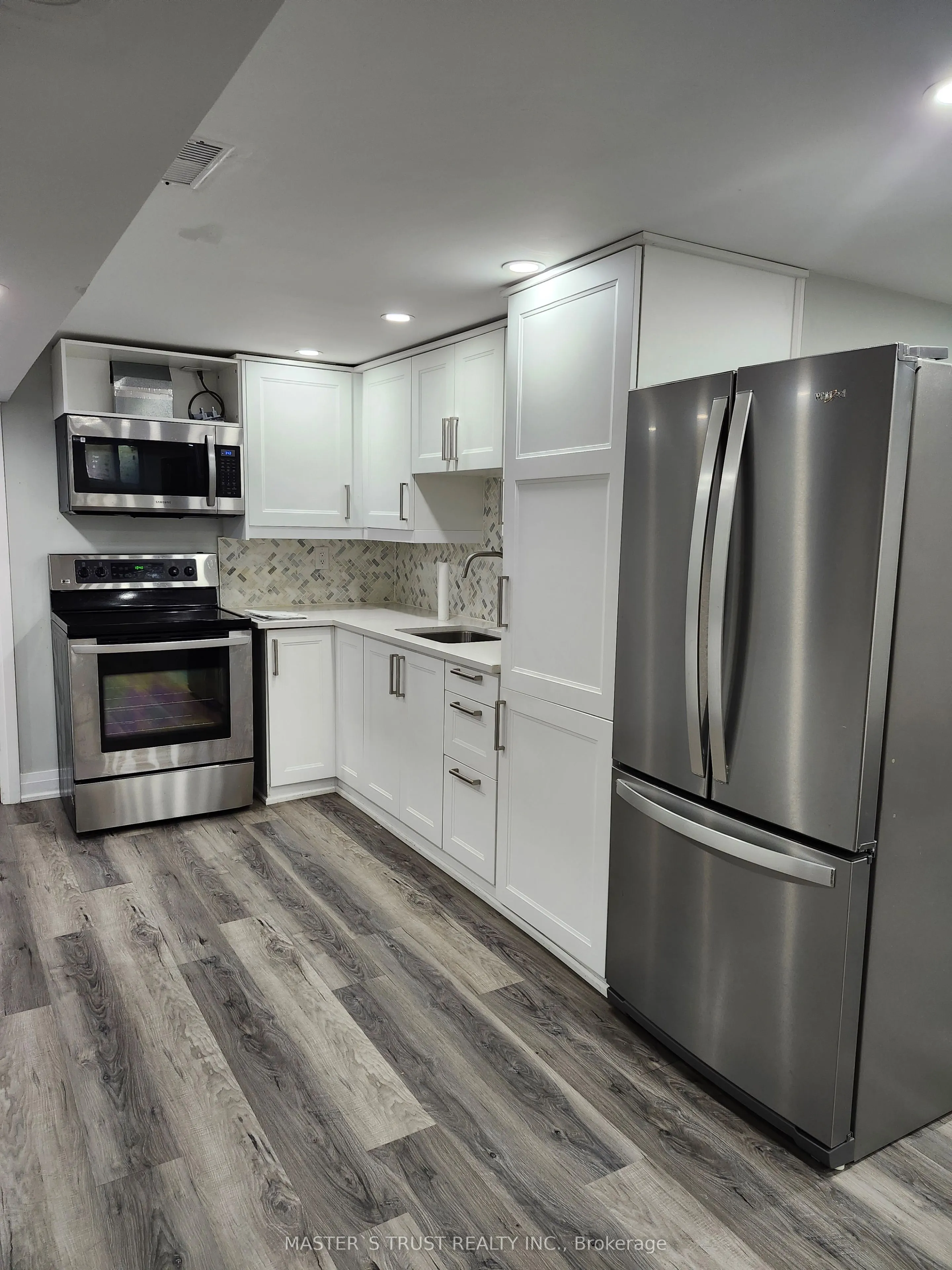 25 Spring garden Boulevard