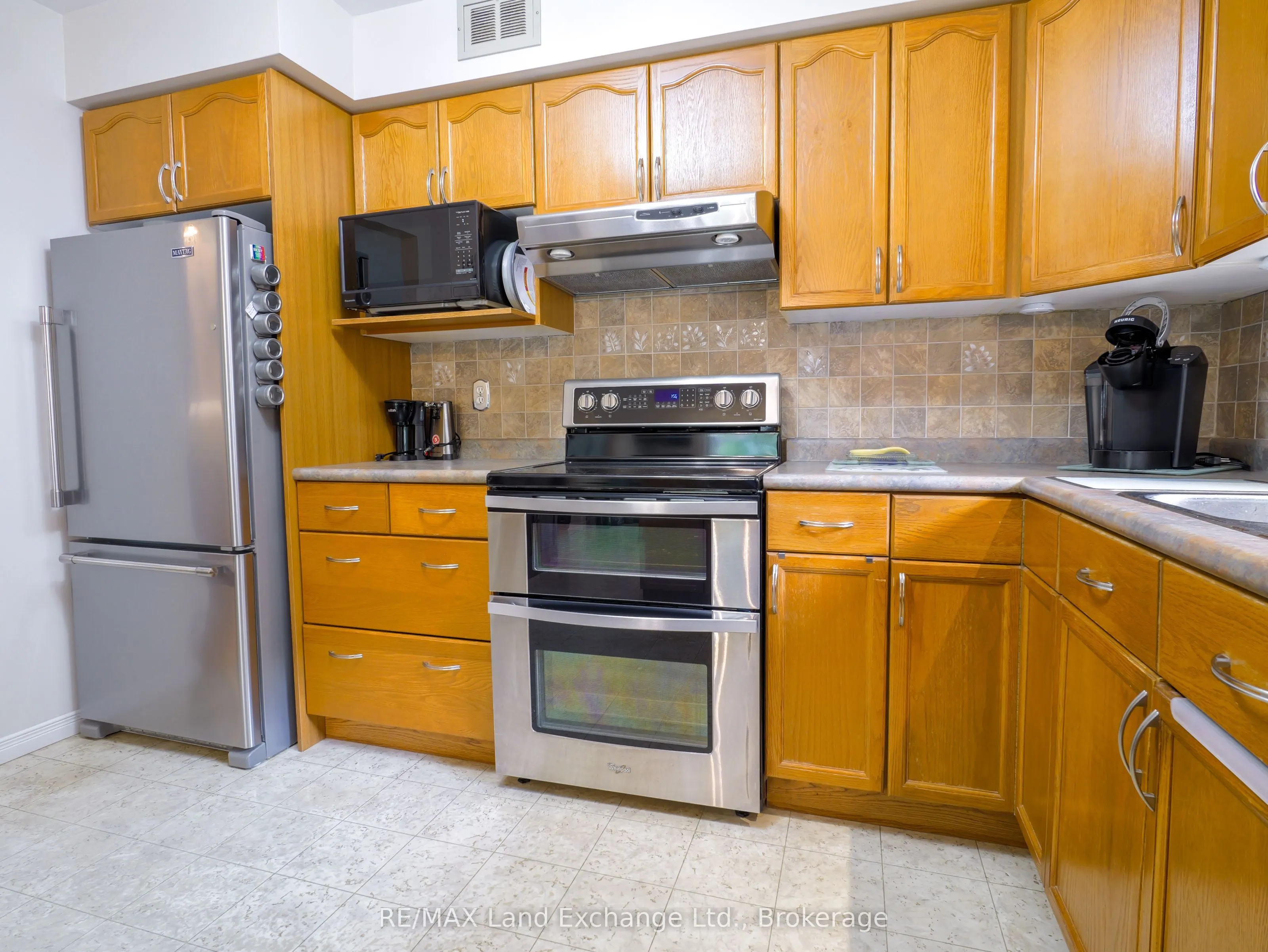 806 Maplewood Drive