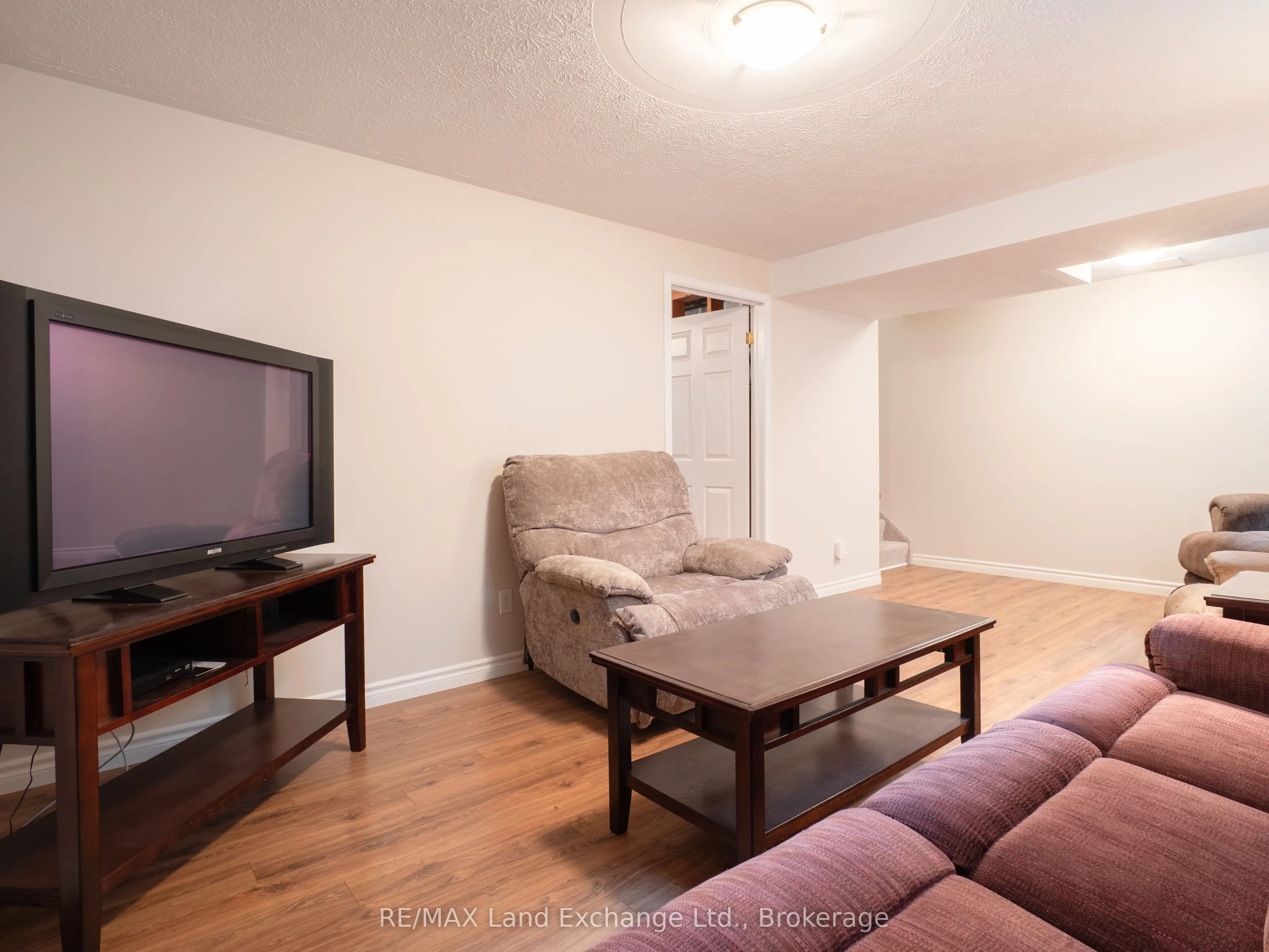 806 Maplewood Drive