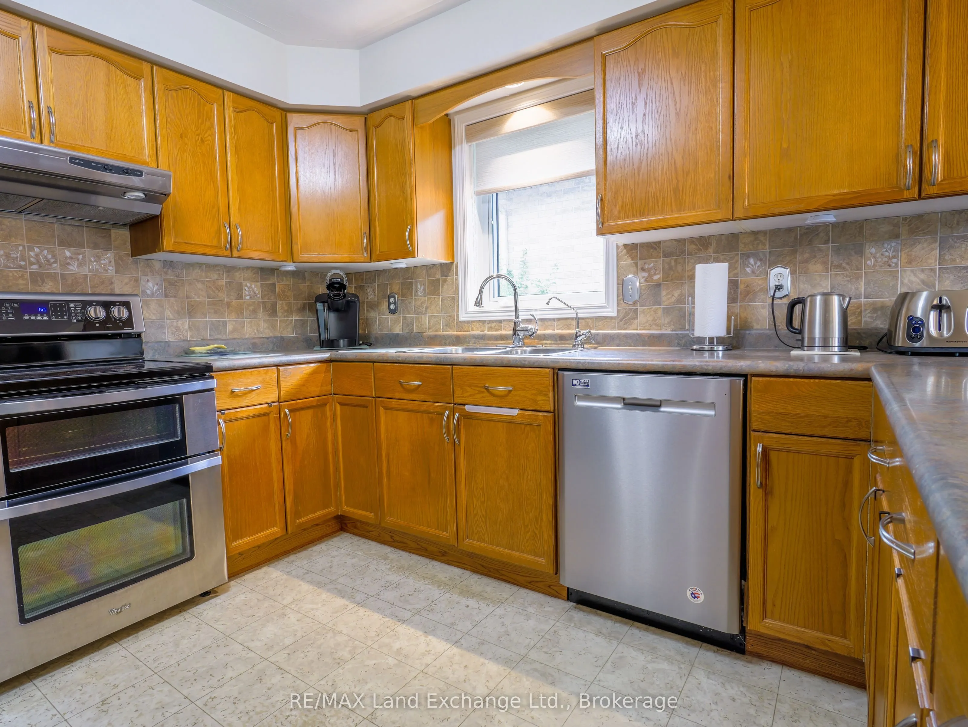 806 Maplewood Drive