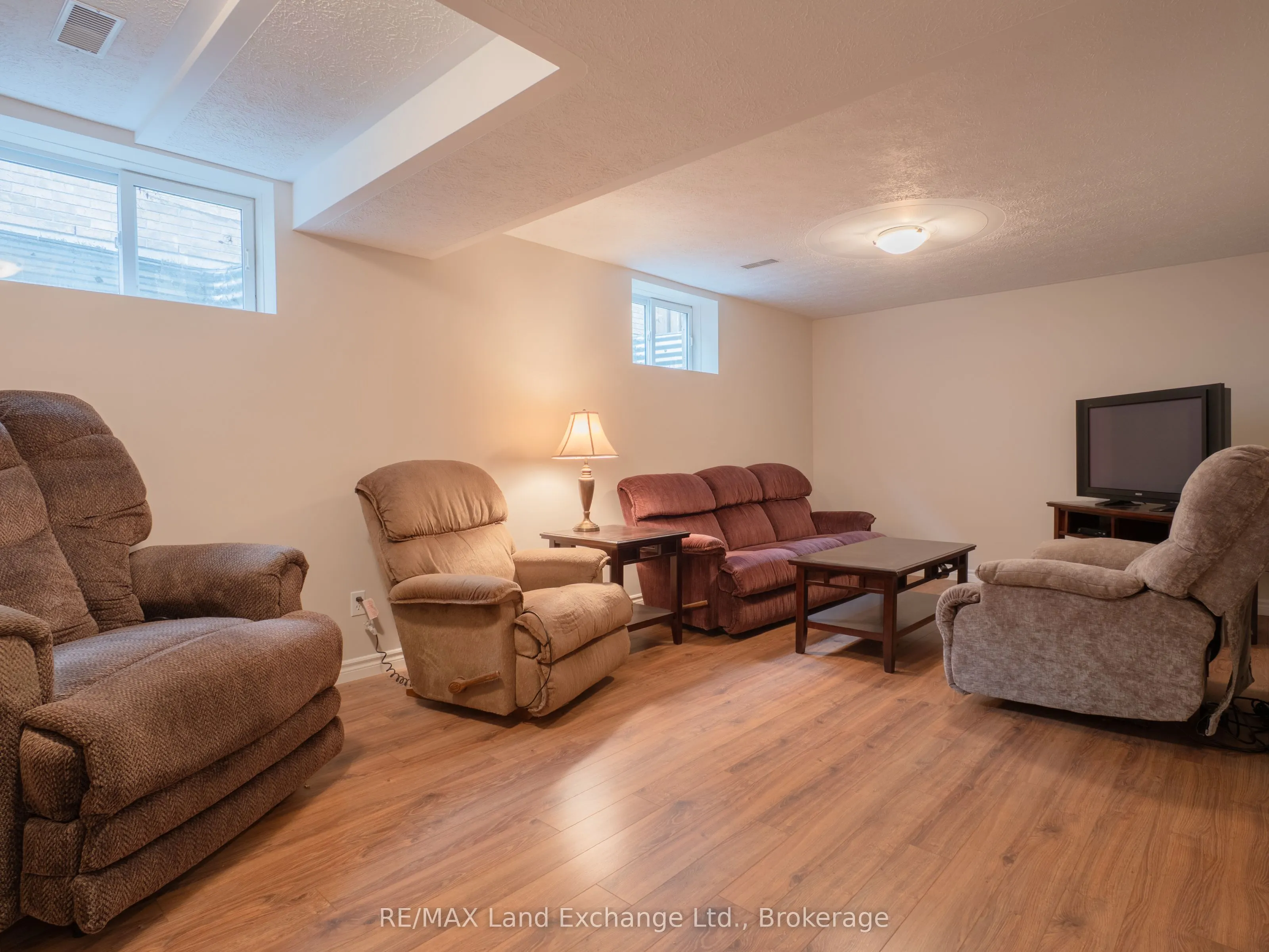 806 Maplewood Drive