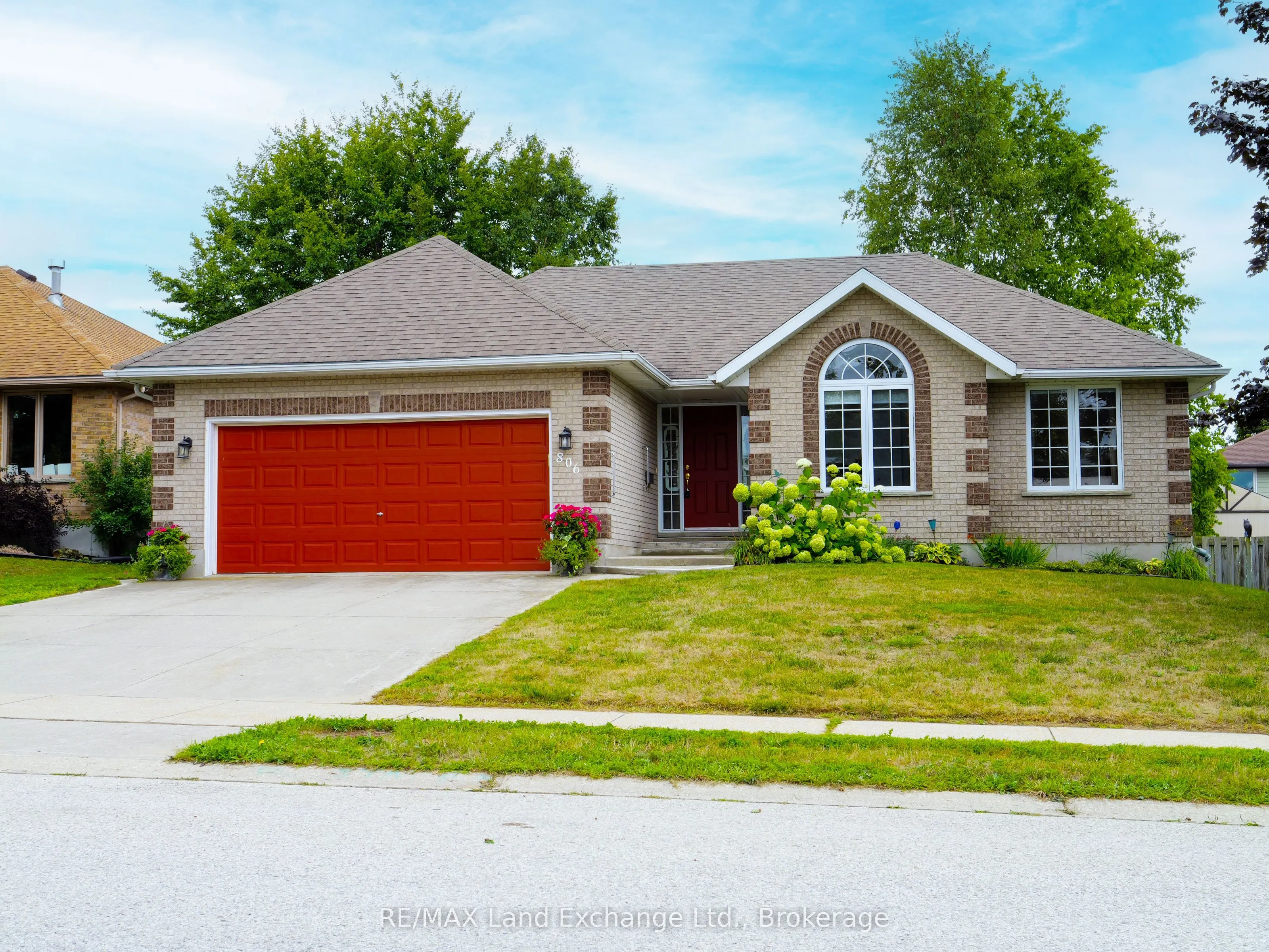 806 Maplewood Drive