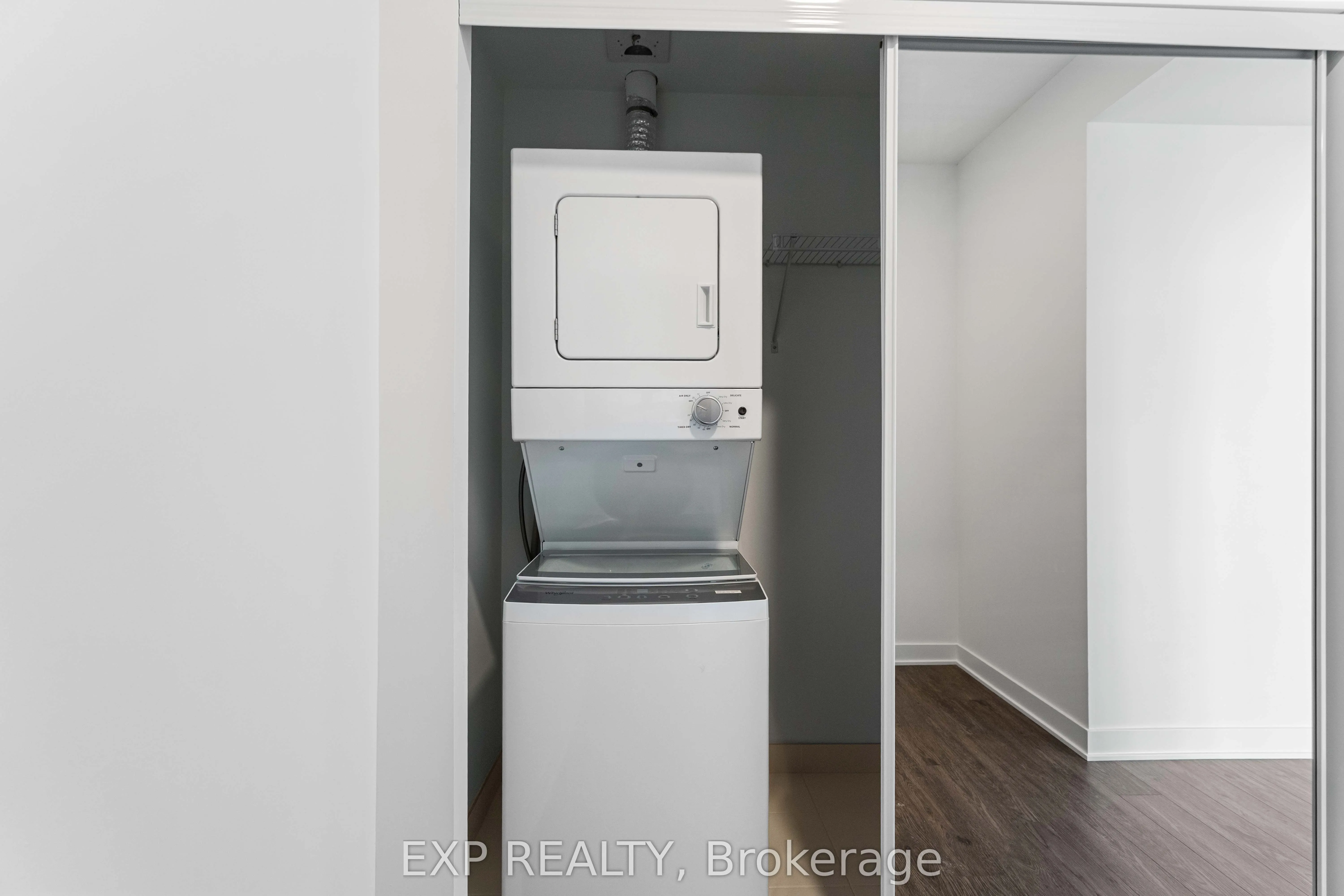 2782 Barton Street E, #1006