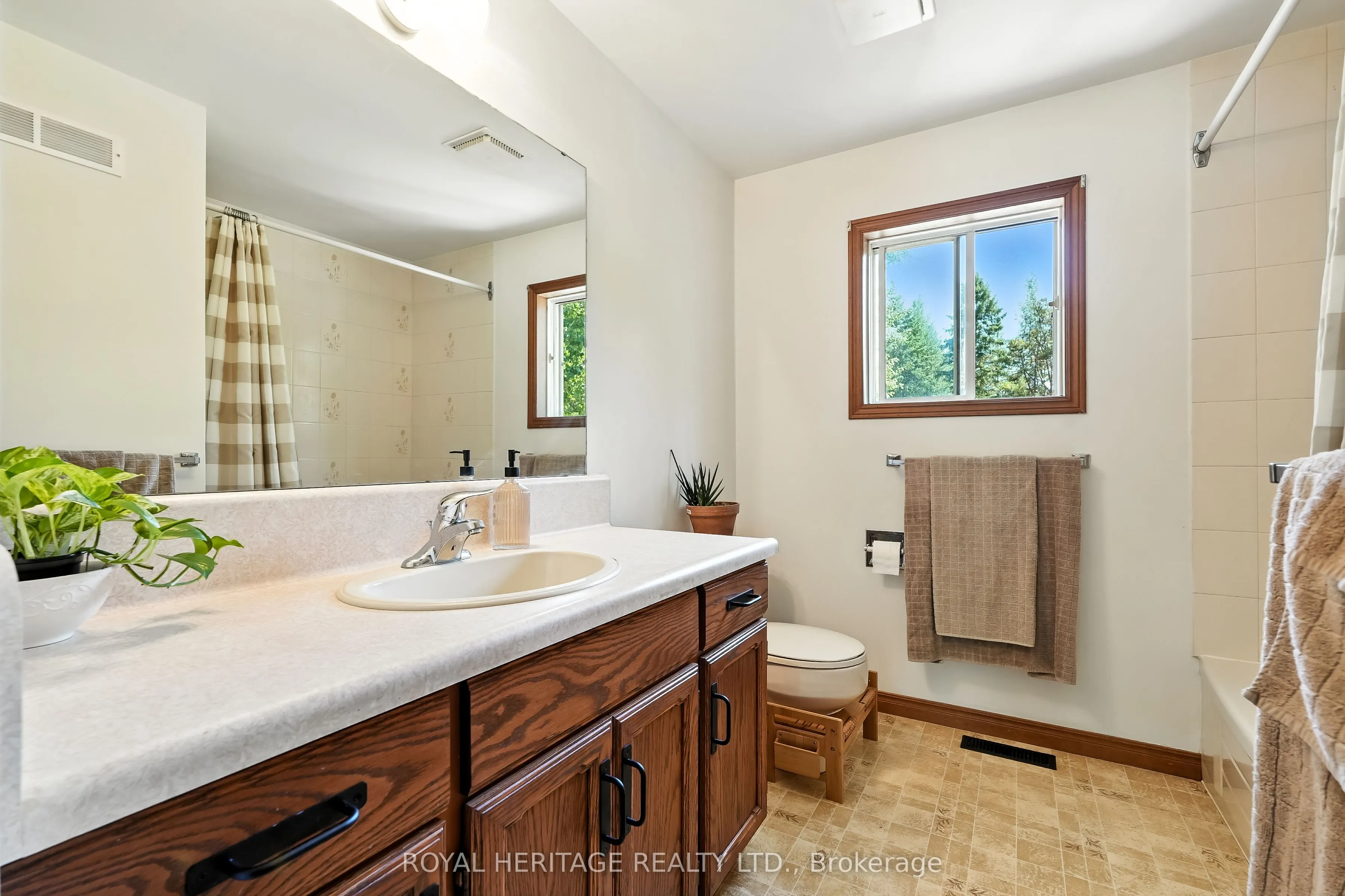 10050 Haliburton County Road 503 Road