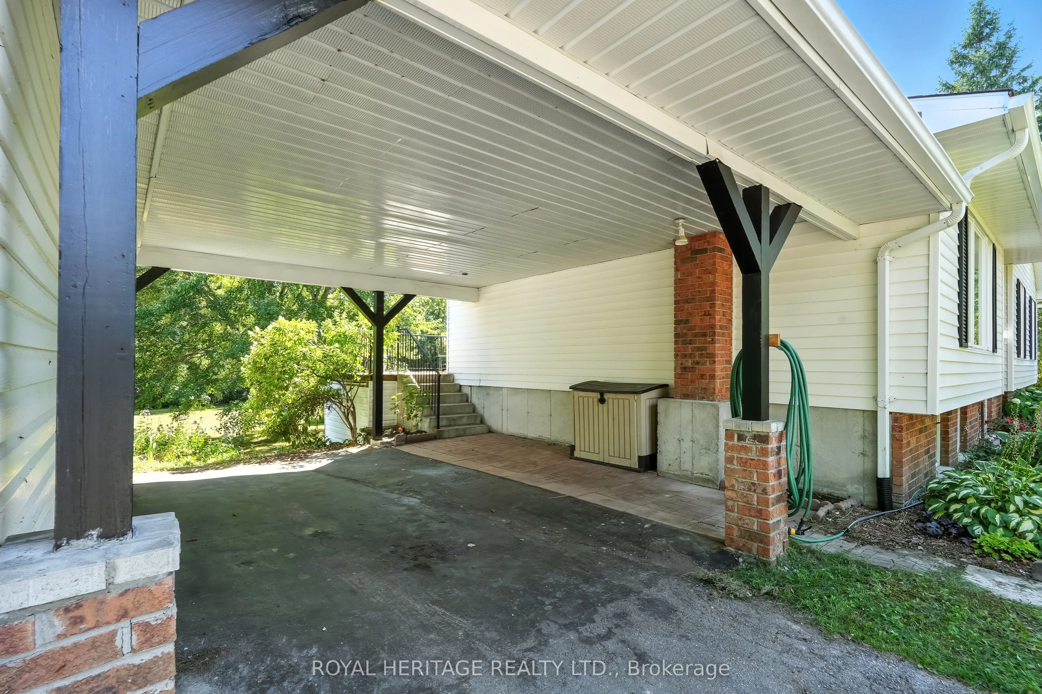 10050 Haliburton County Road 503 Road