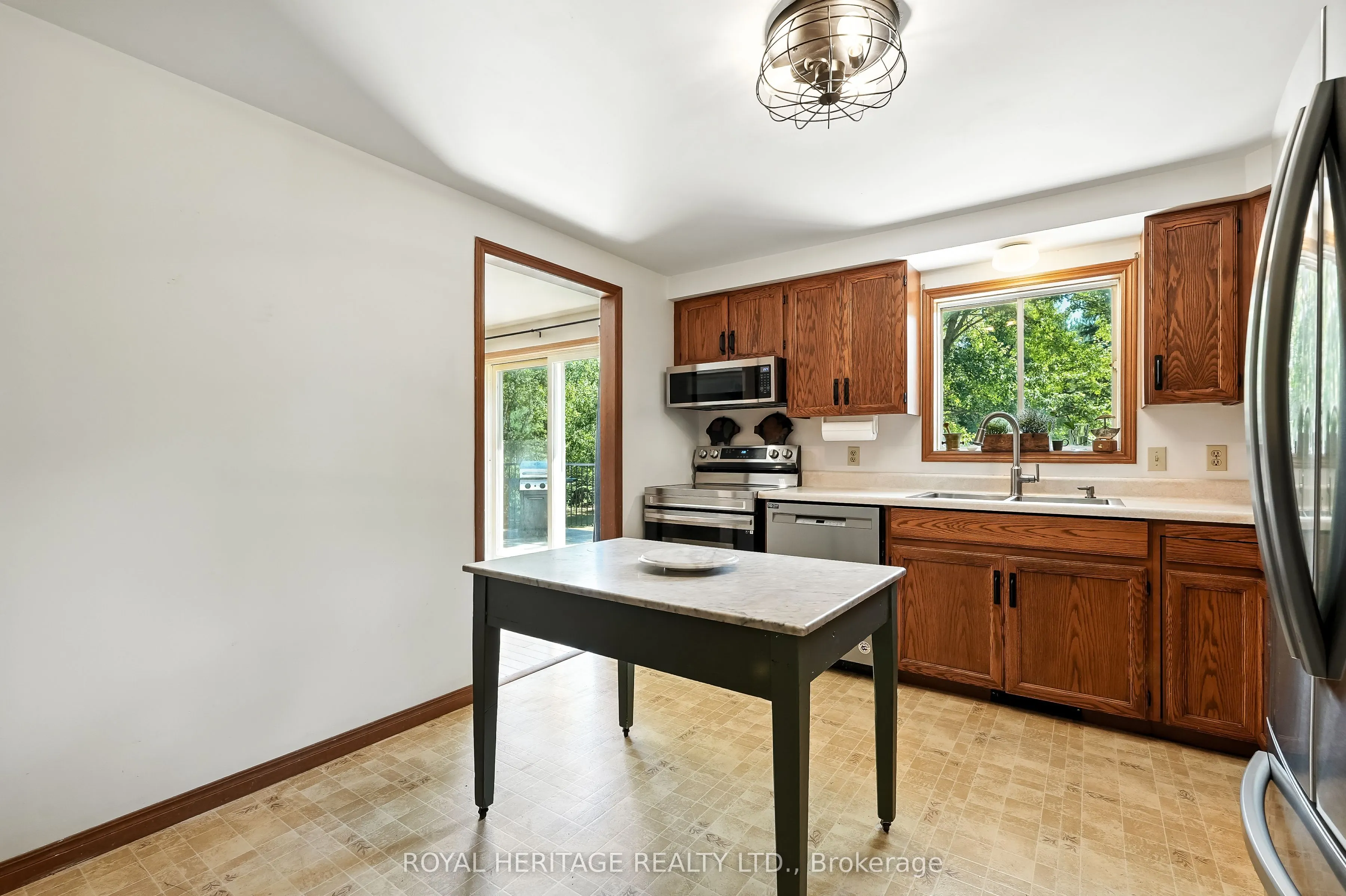 10050 Haliburton County Road 503 Road