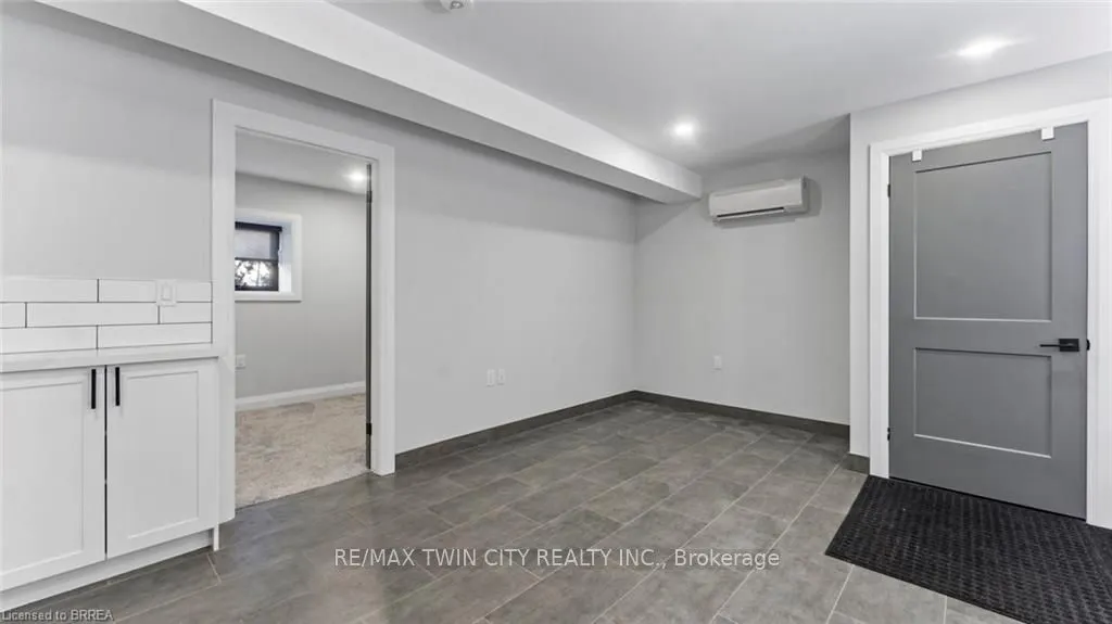 130 Elgin Street, ##1