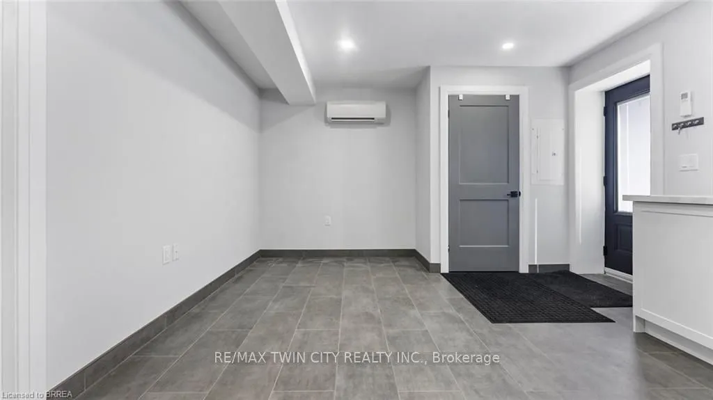 130 Elgin Street, ##1