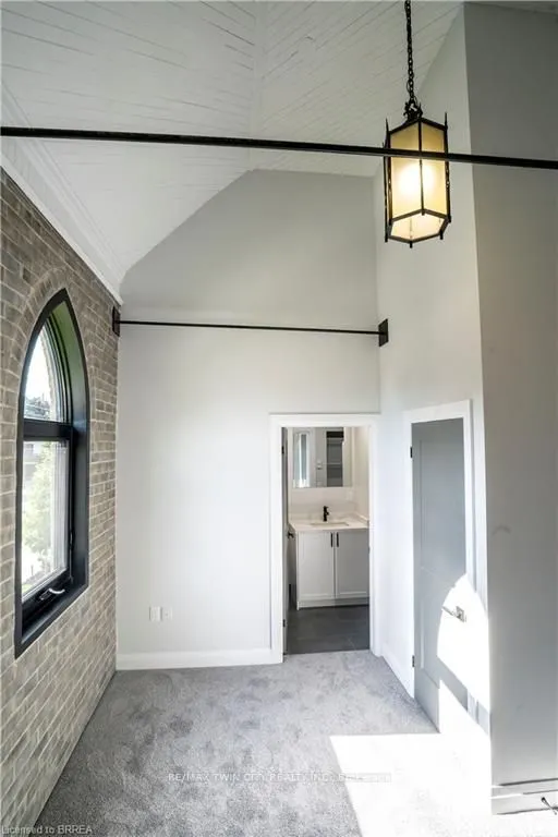 130 Elgin Street, ##4