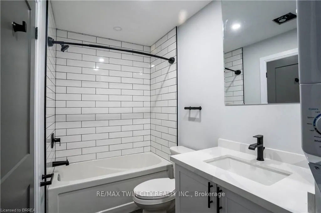 130 Elgin Street, ##4