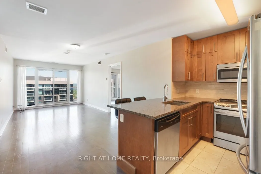 242 RIDEAU Street, #2802