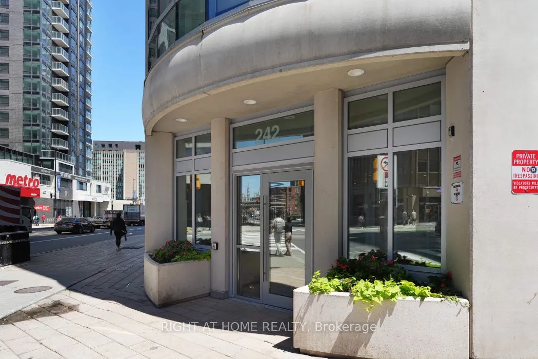 242 RIDEAU Street, #2802