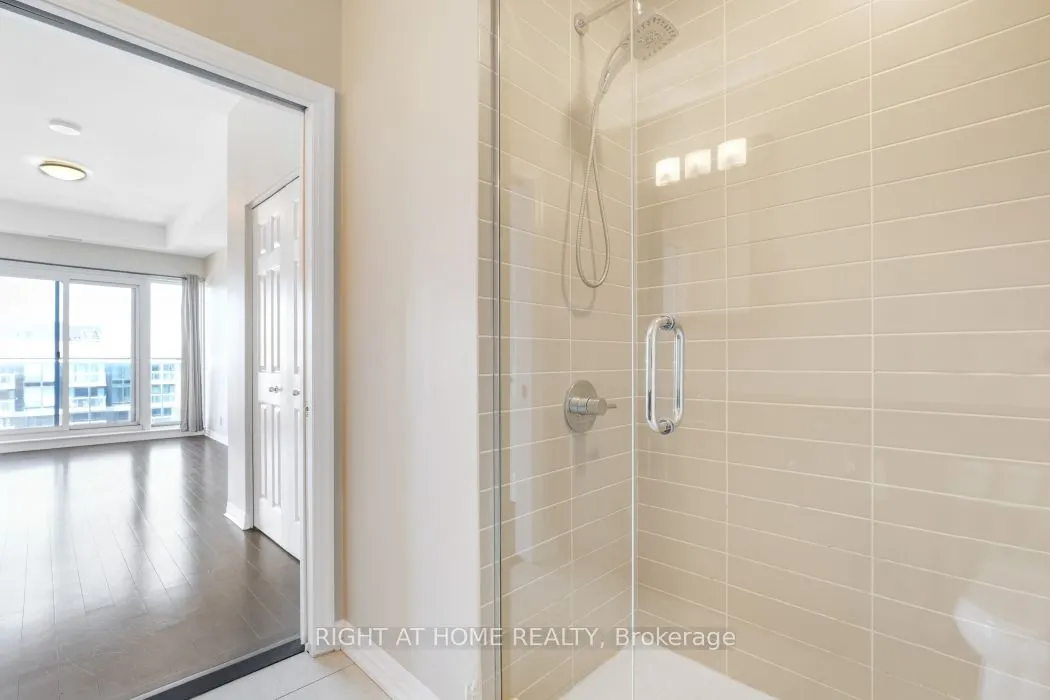 242 RIDEAU Street, #2802