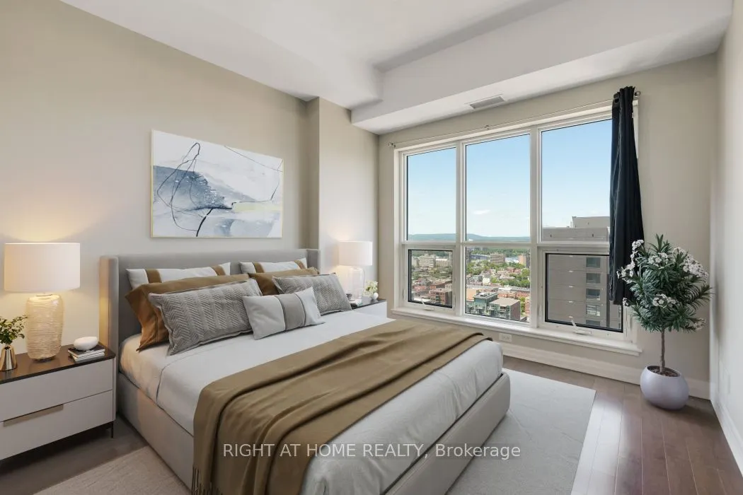 242 RIDEAU Street, #2802