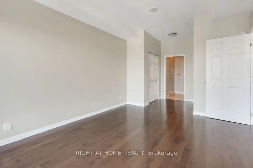 242 RIDEAU Street, #2802