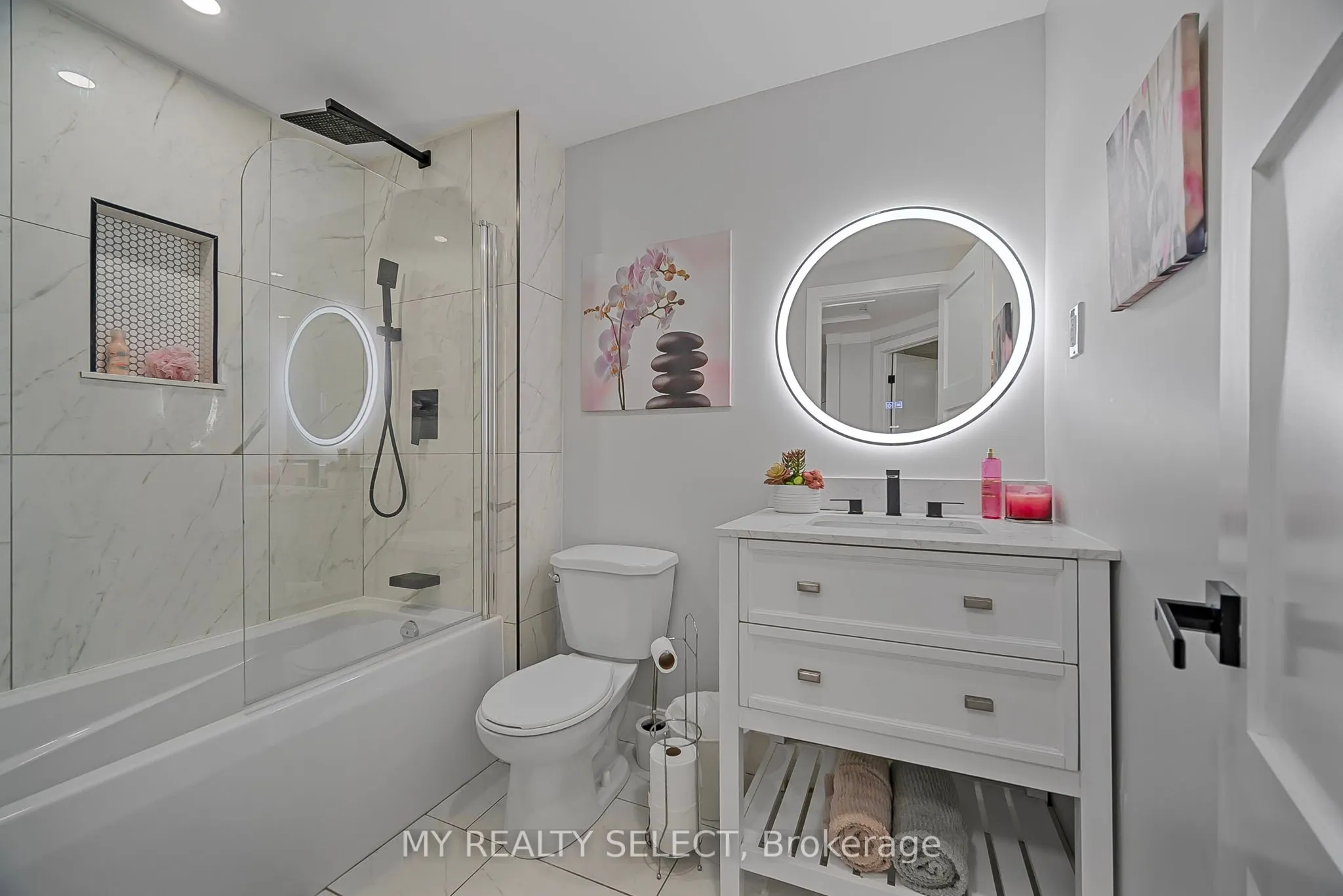 159 Sandringham Crescent, #16