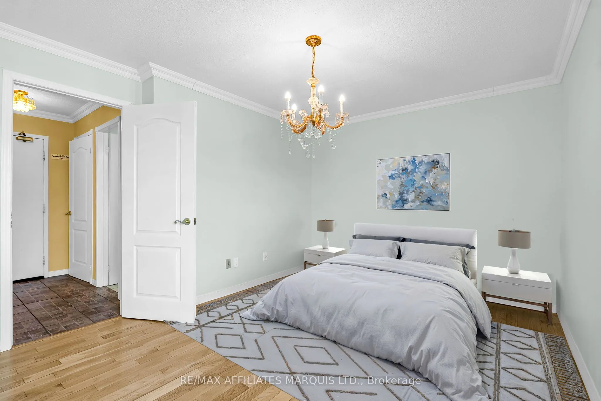 220 Kenyon Street W, #109