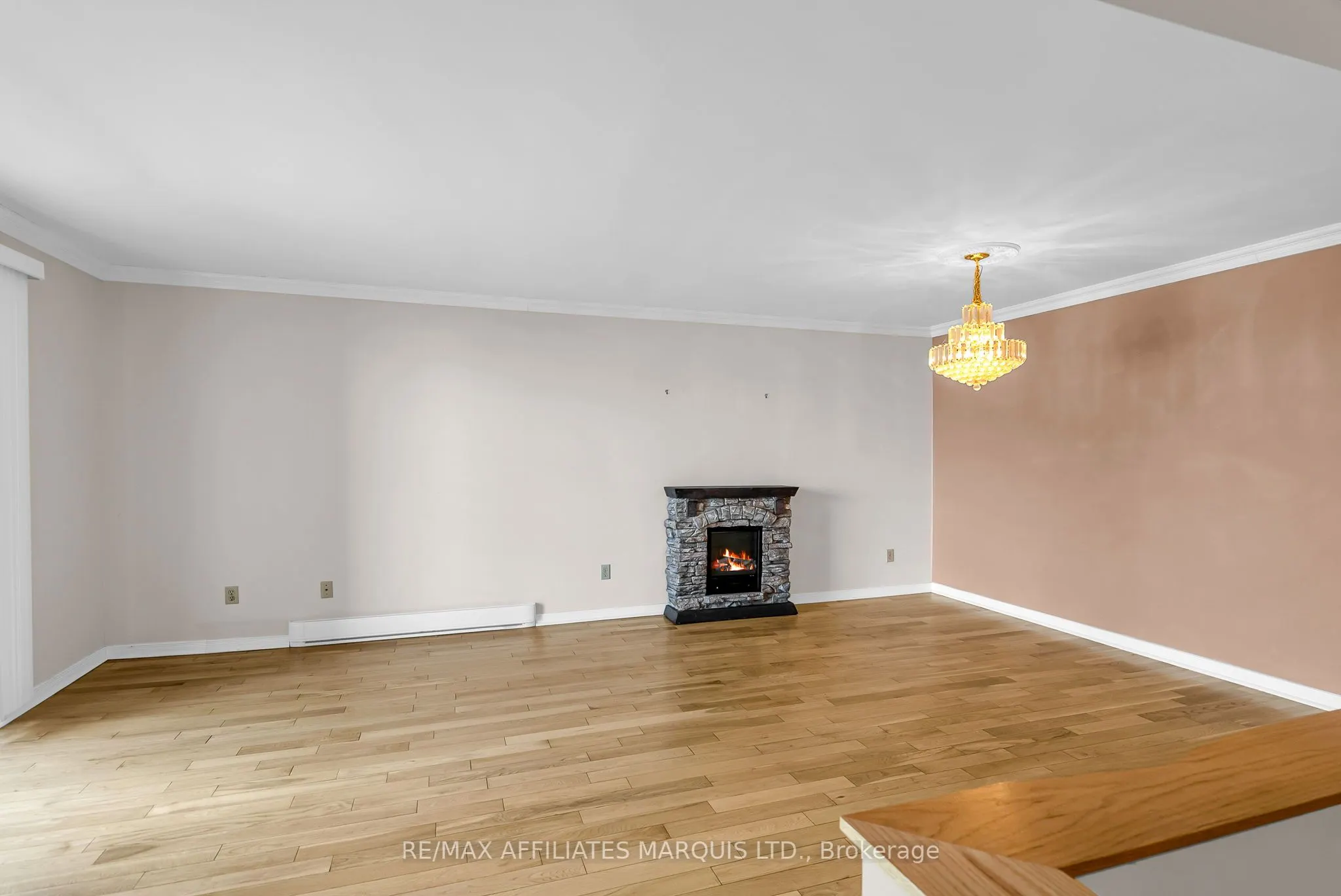 220 Kenyon Street W, #109