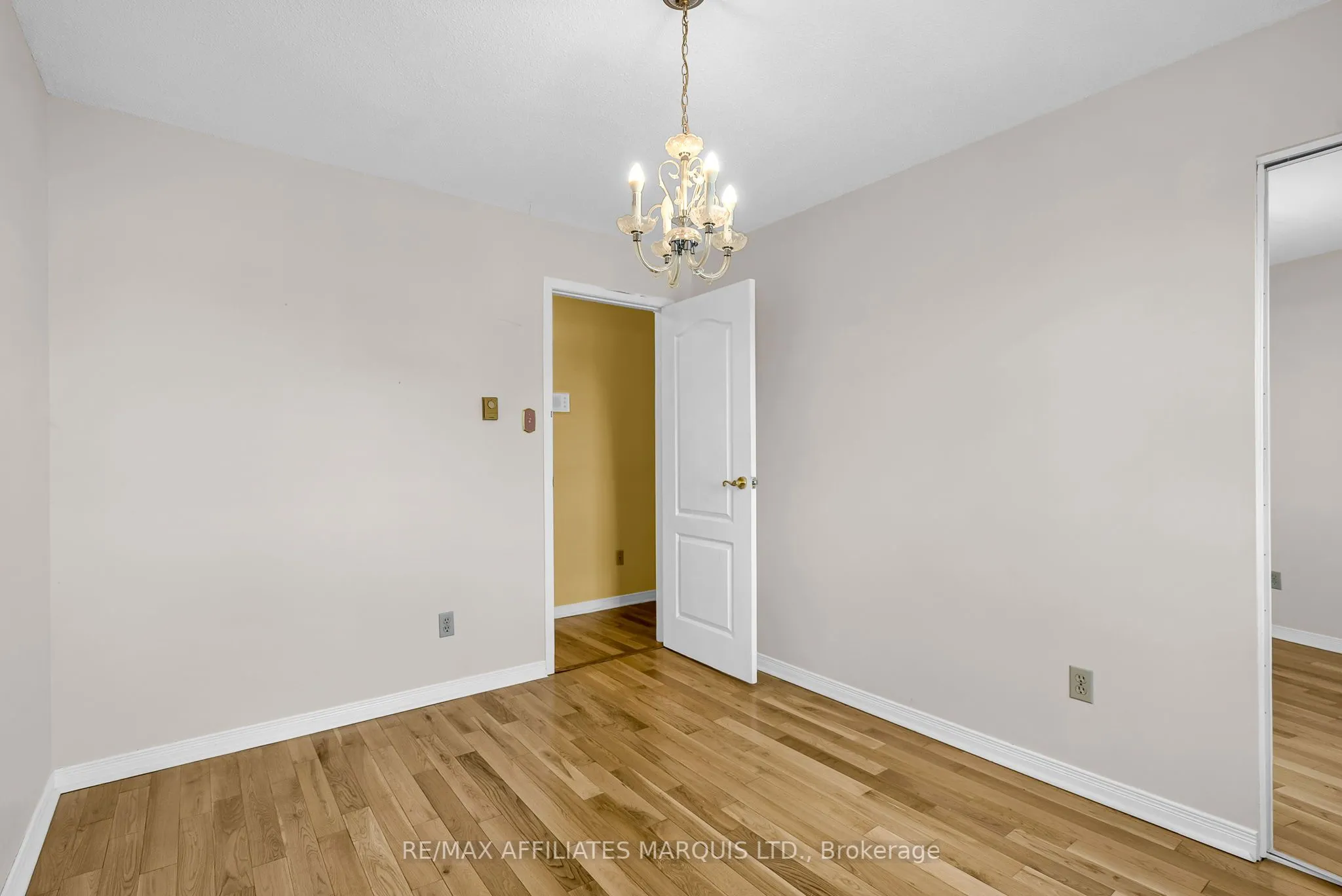 220 Kenyon Street W, #109
