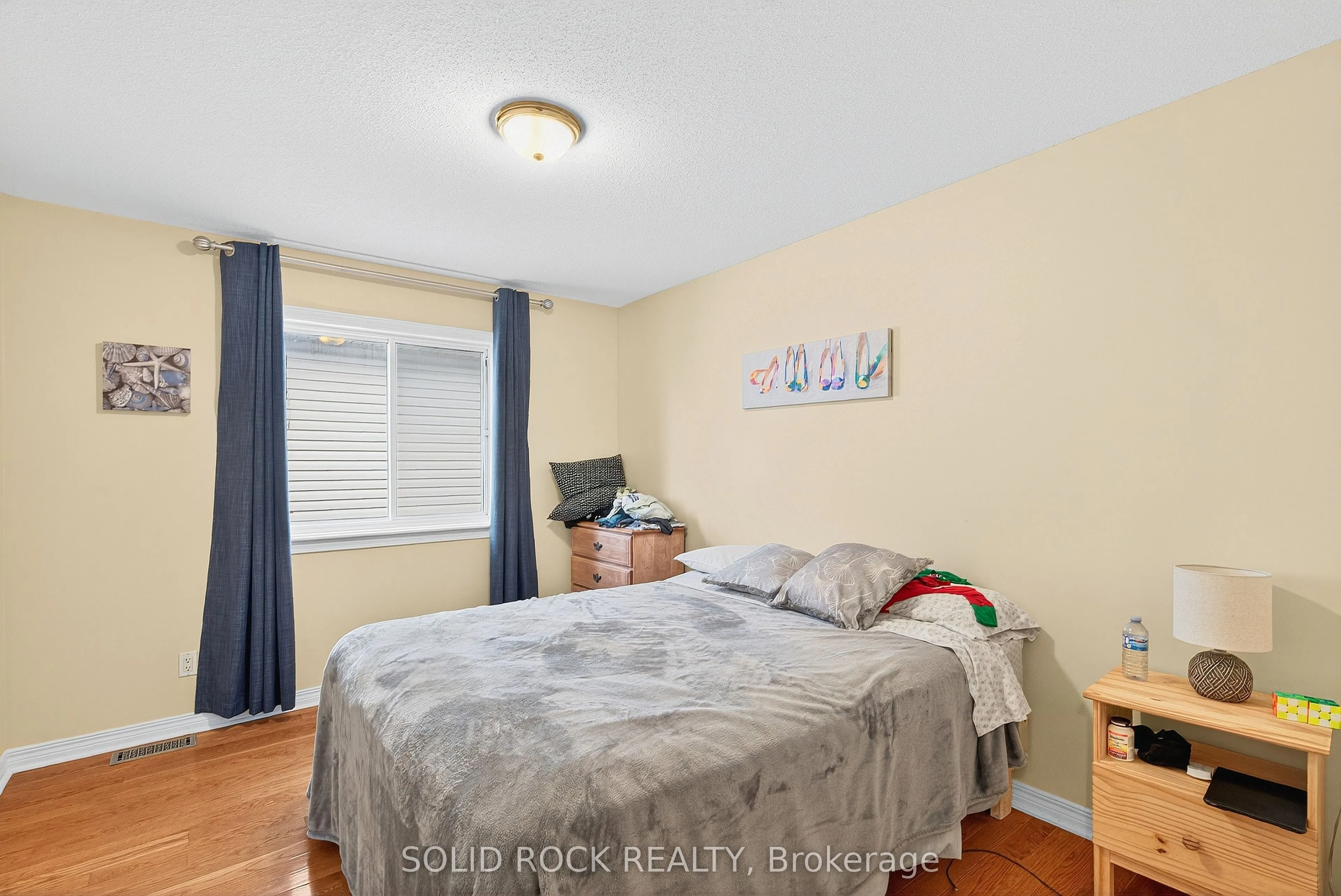 30 Kenins Crescent