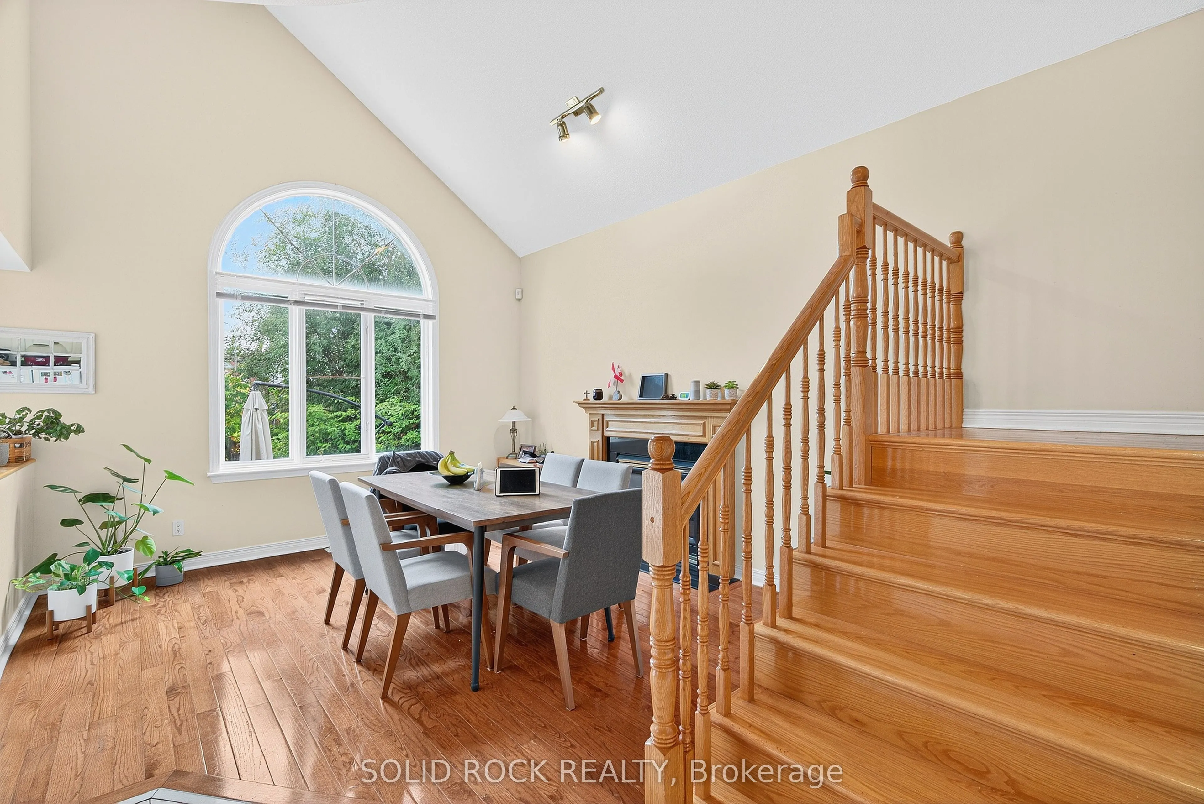 30 Kenins Crescent