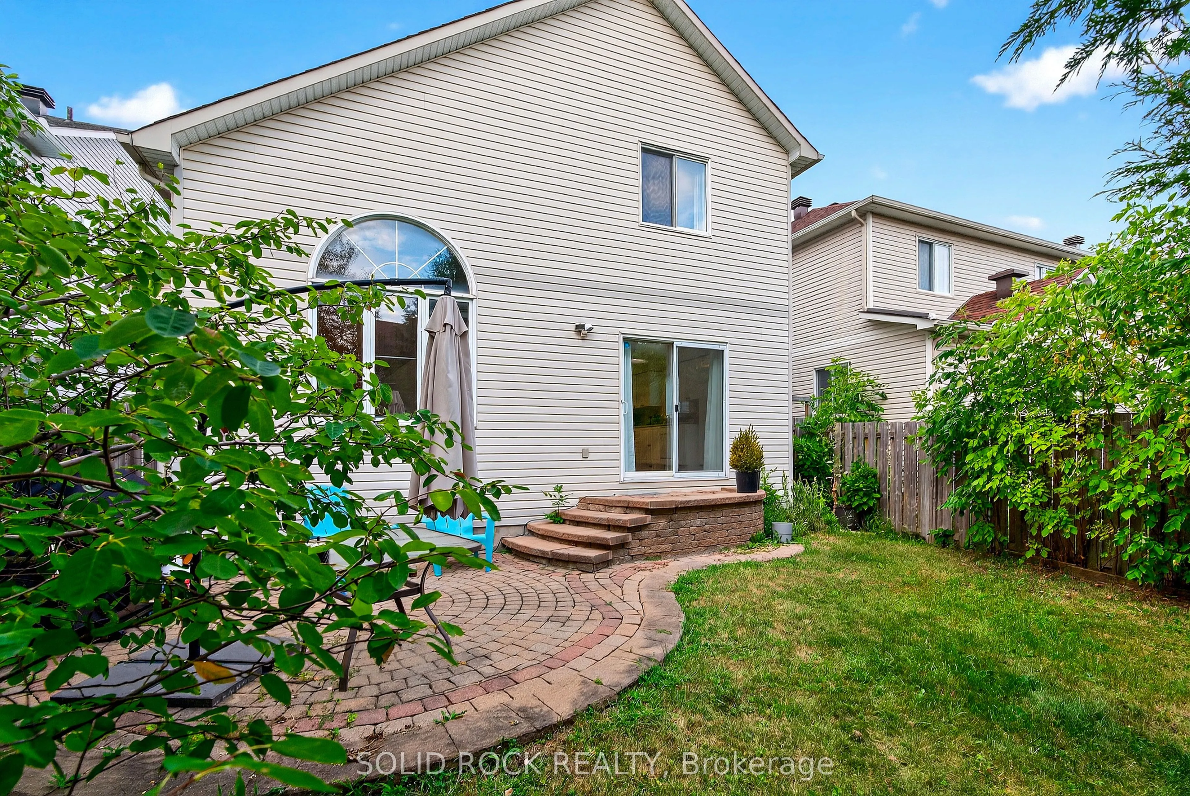 30 Kenins Crescent