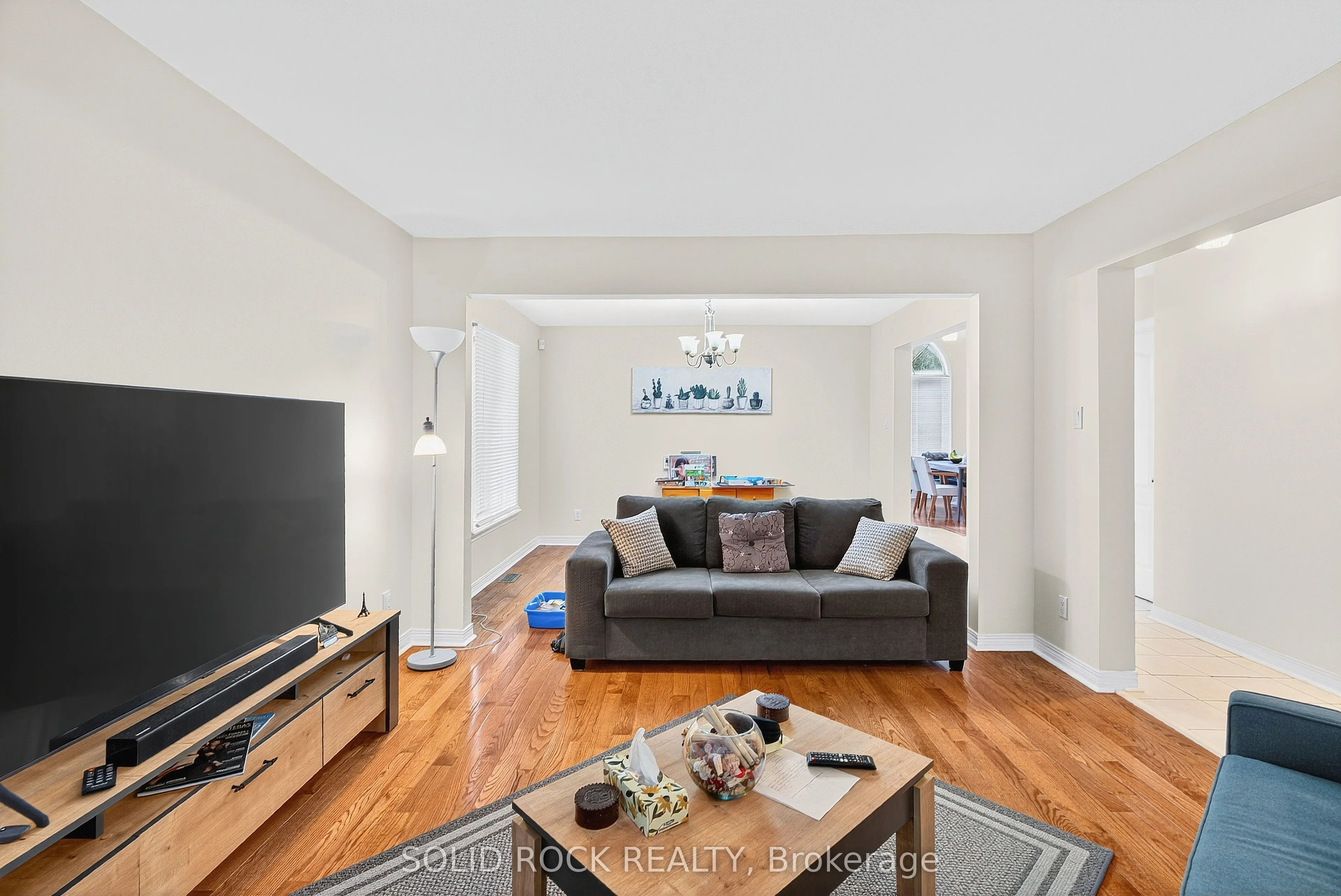 30 Kenins Crescent