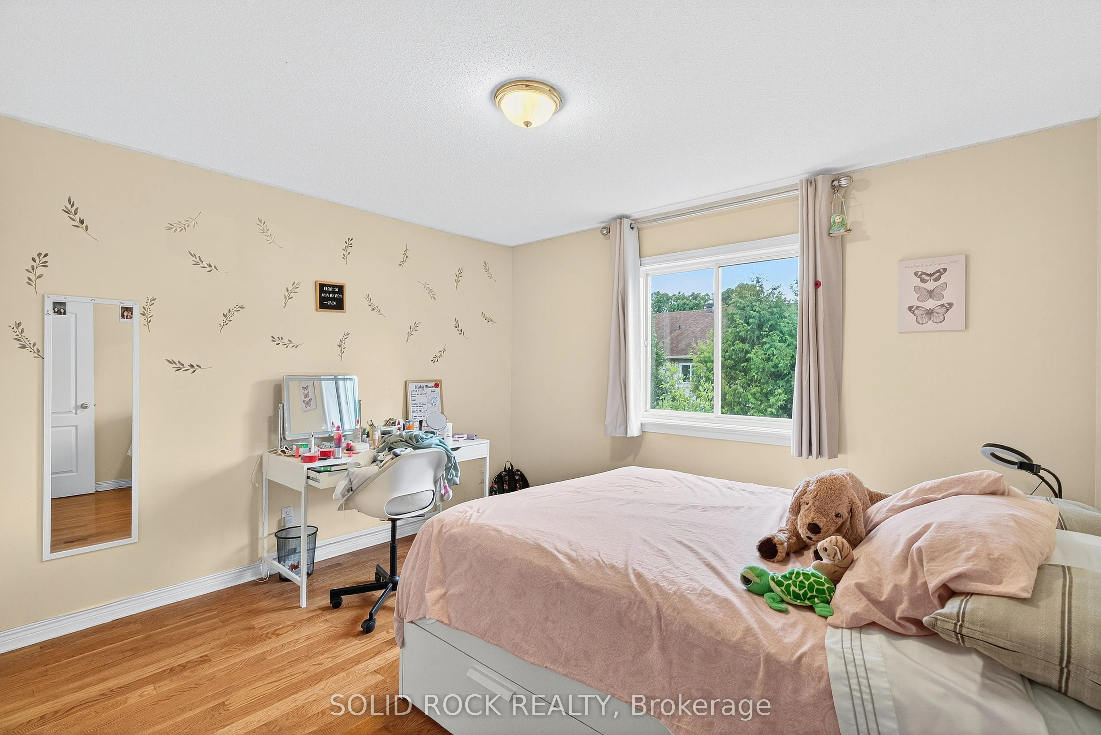 30 Kenins Crescent