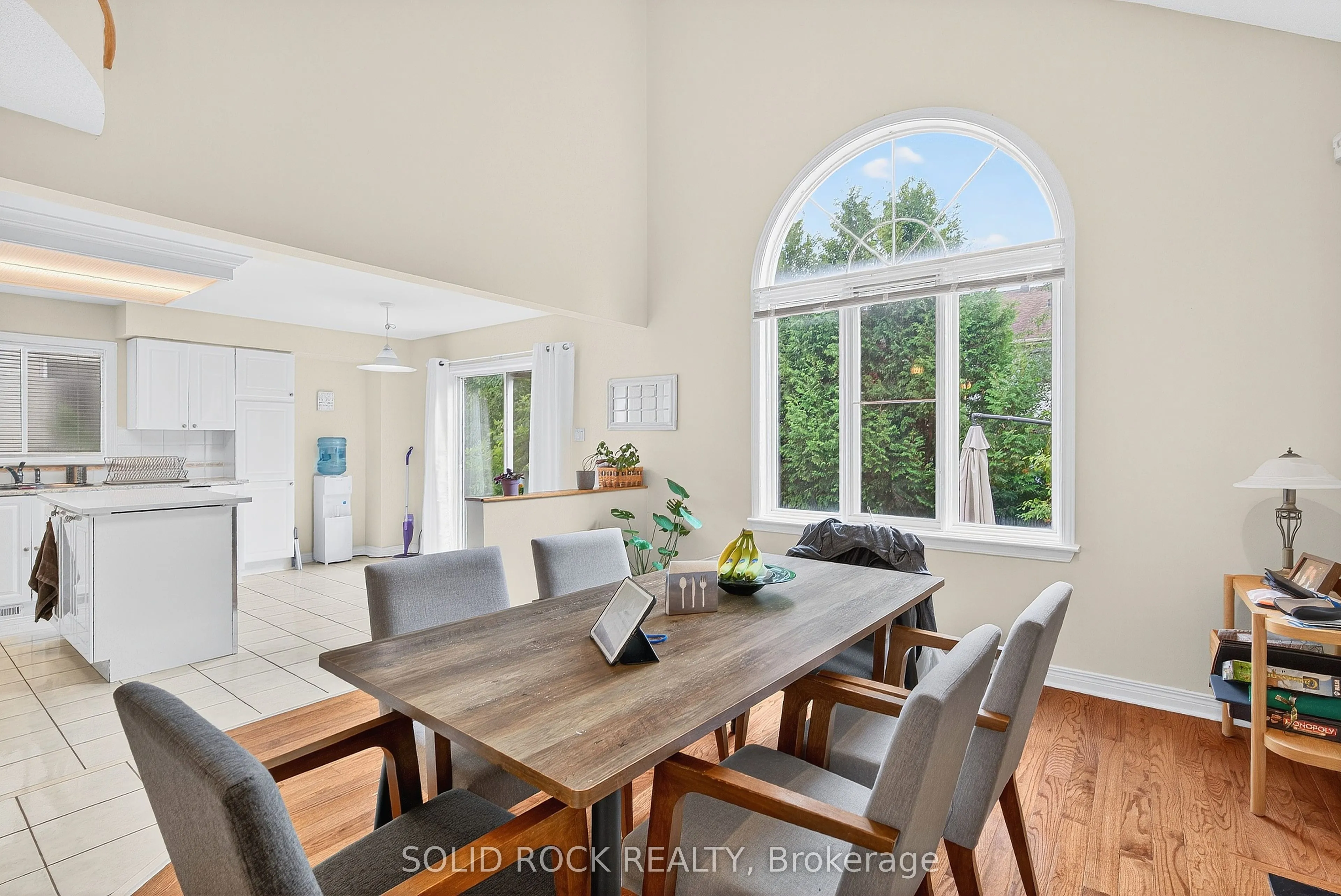 30 Kenins Crescent