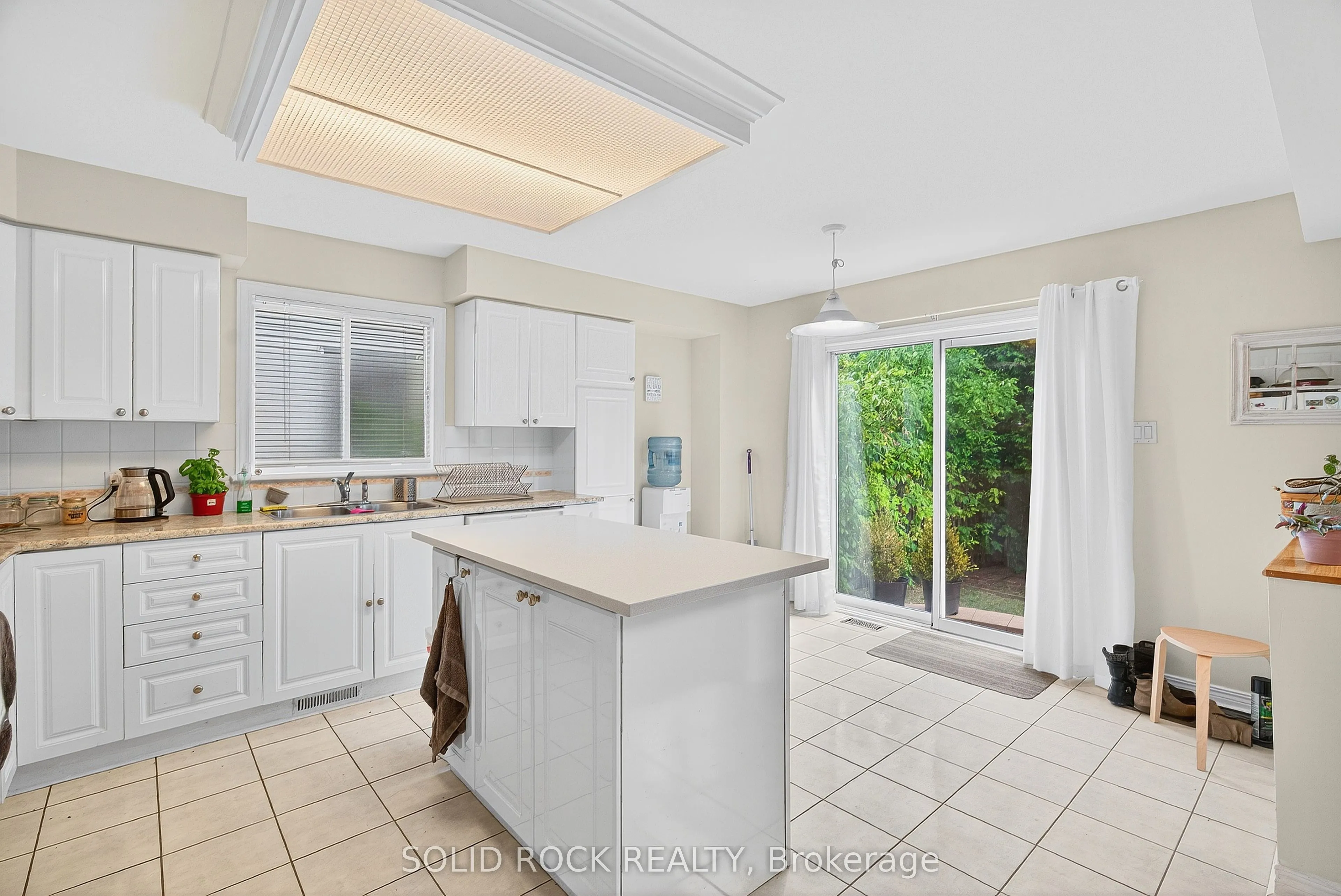 30 Kenins Crescent