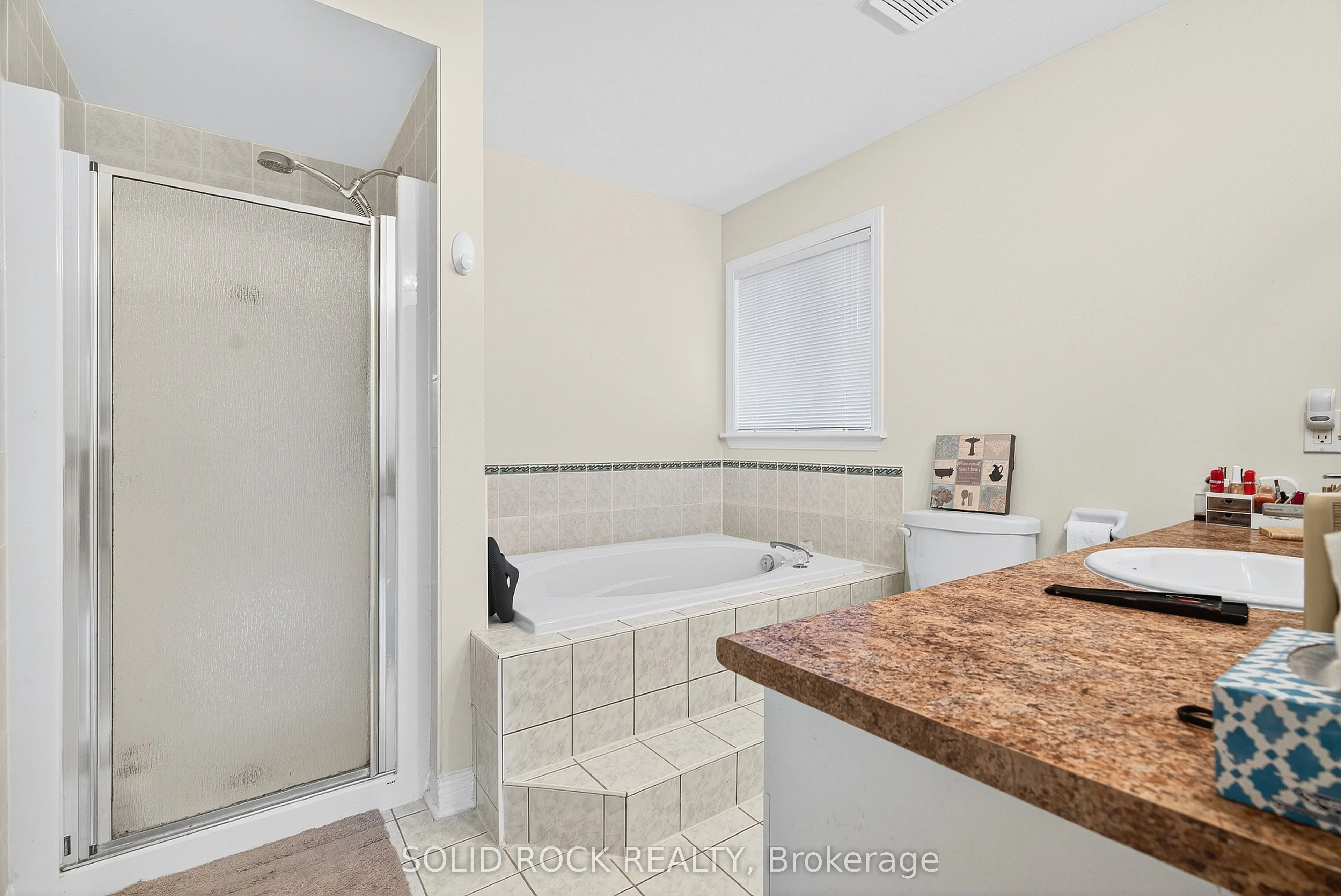 30 Kenins Crescent