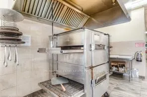 20 Woodlawn Road E, #6