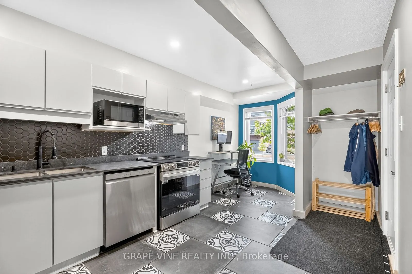 1400 Wildberry Court, #11