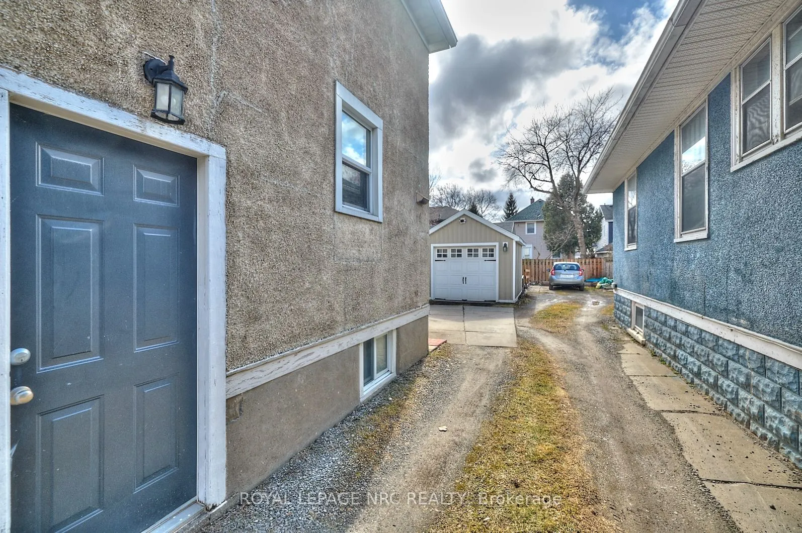 92 Dufferin Street